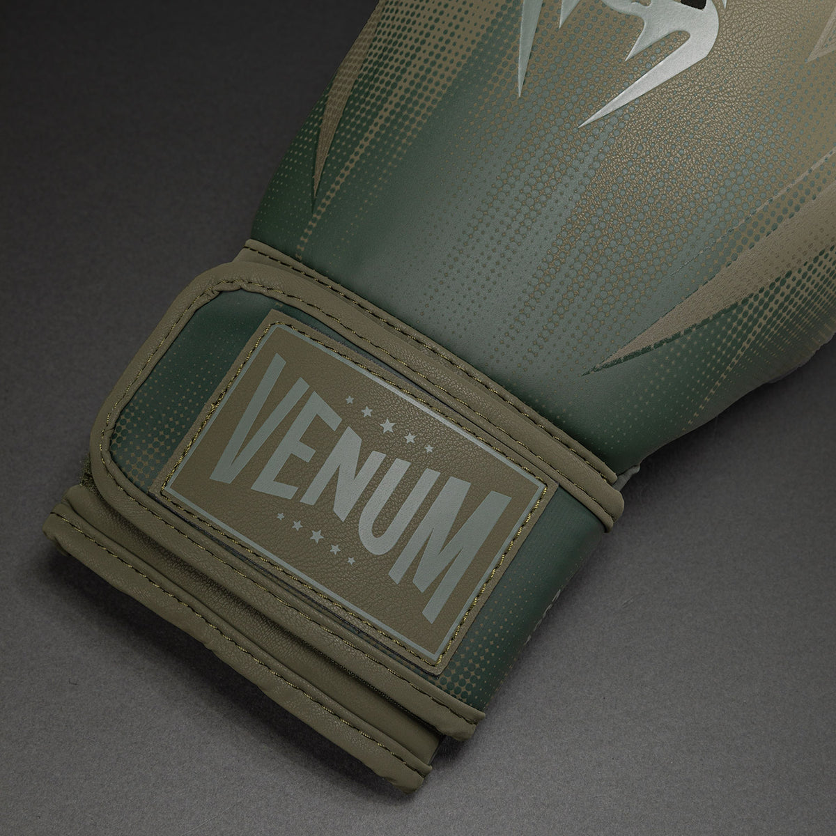 Gants de Boxe Venum Impact Stealth – Kaki/Vert Foncé - product-type_Gants de boxe