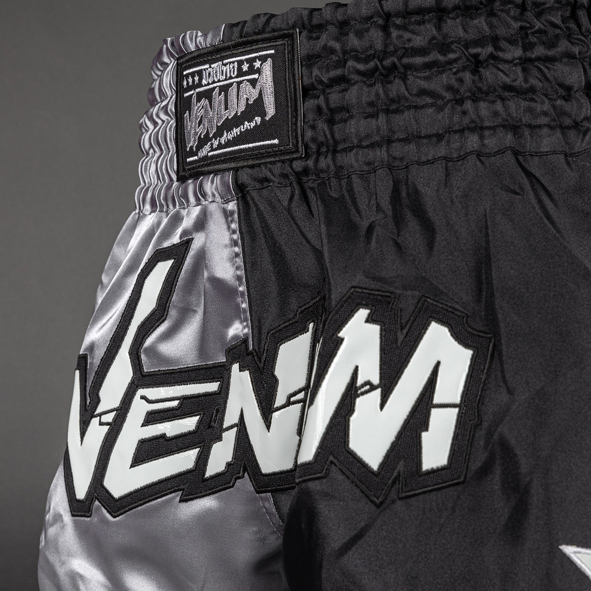 Short de Muay Thai Venum Inferno 2.0 - Gris/Noir - product-type_Shorts de Muay Thai