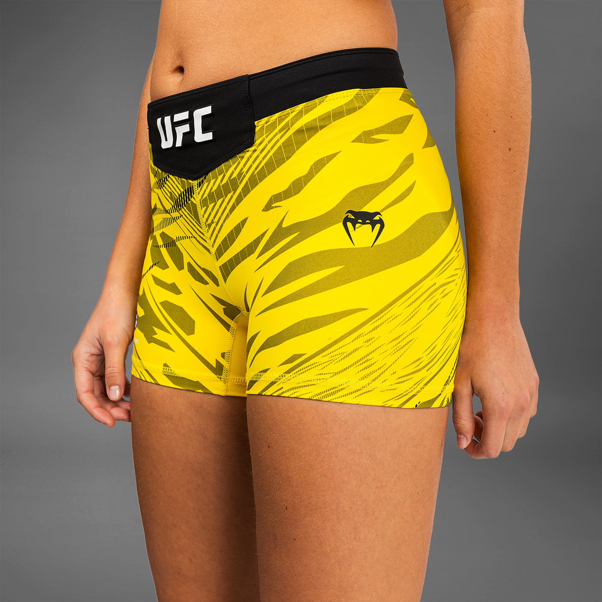 Short de compression pour Femmes UFC Fusion by Venum Authentic Fight Night - Coupe Courte - Jaune - product-type_Shorts de compression