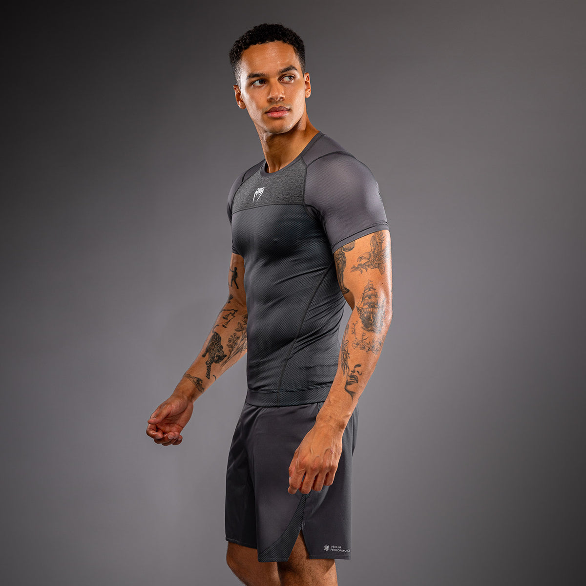 Rashguard manches courtes Venum G-Fit Scale - Gris - product-type_T-Shirts de Compression