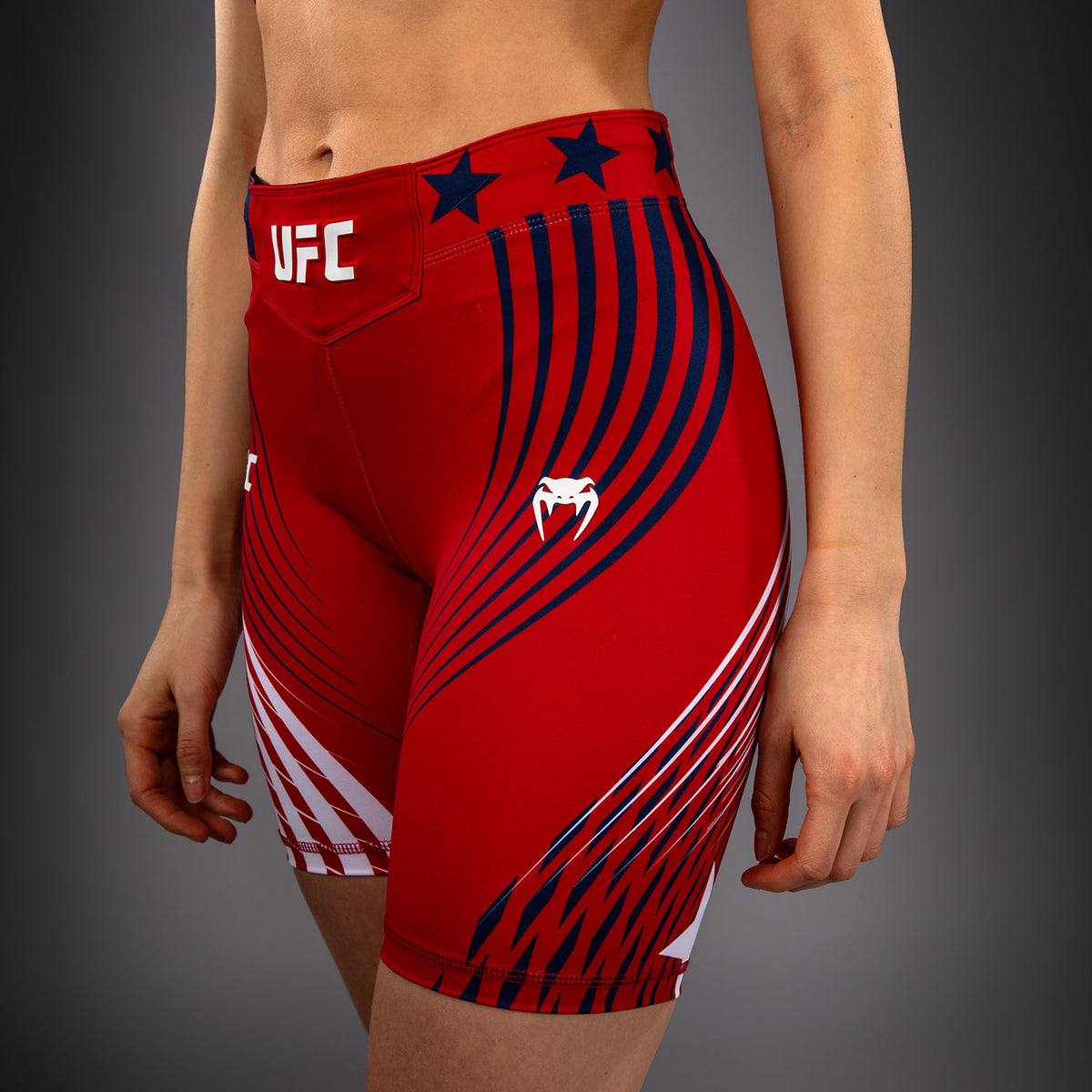 Official UFC Freedom 250 by Venum Authentic Short Vale Tudo coupe longue pour femme - Rouge - product-type_Shorts de compression