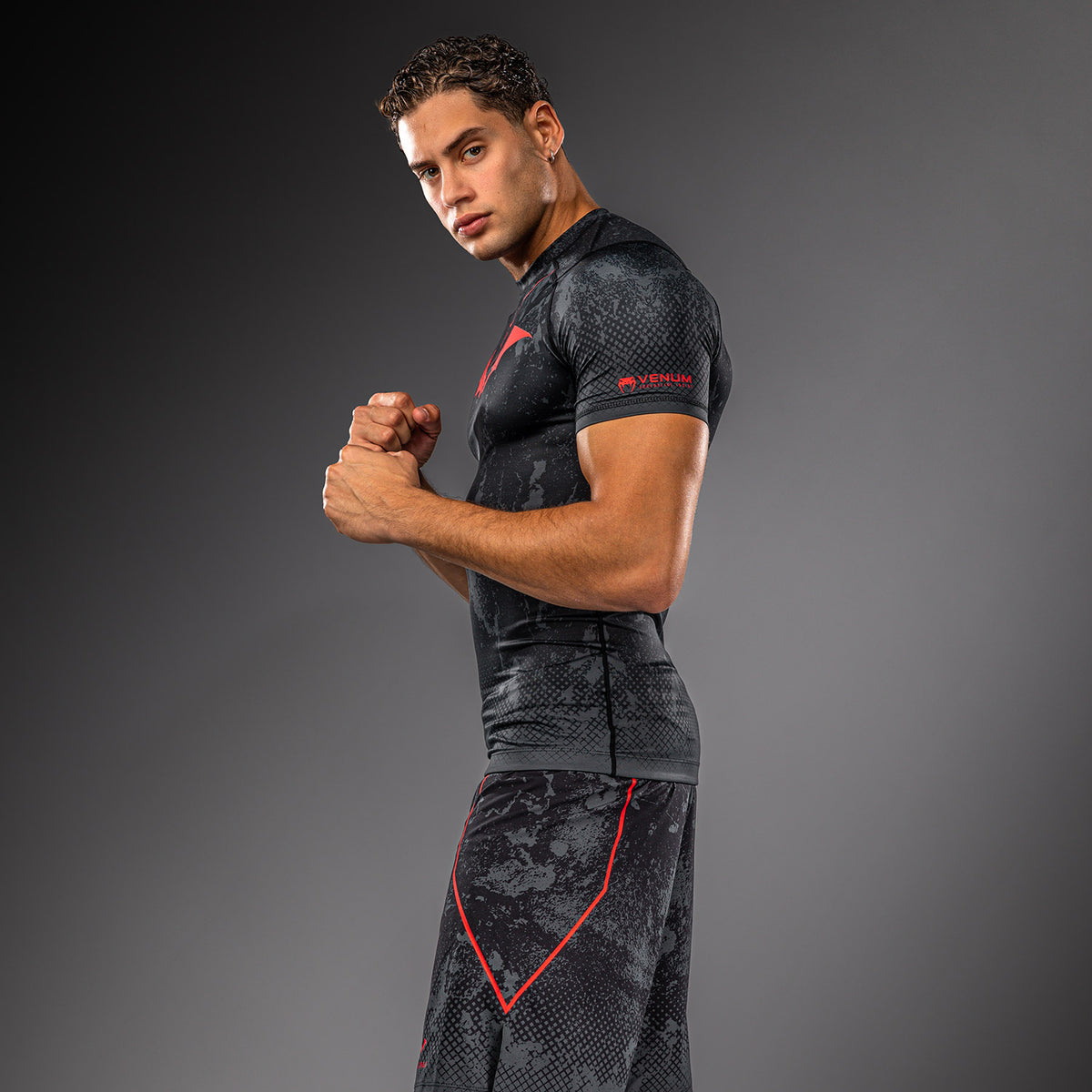 Rashguard à manches courtes Venum x Batman - Noir/Gris/Rouge - product-type_T-Shirts de Compression
