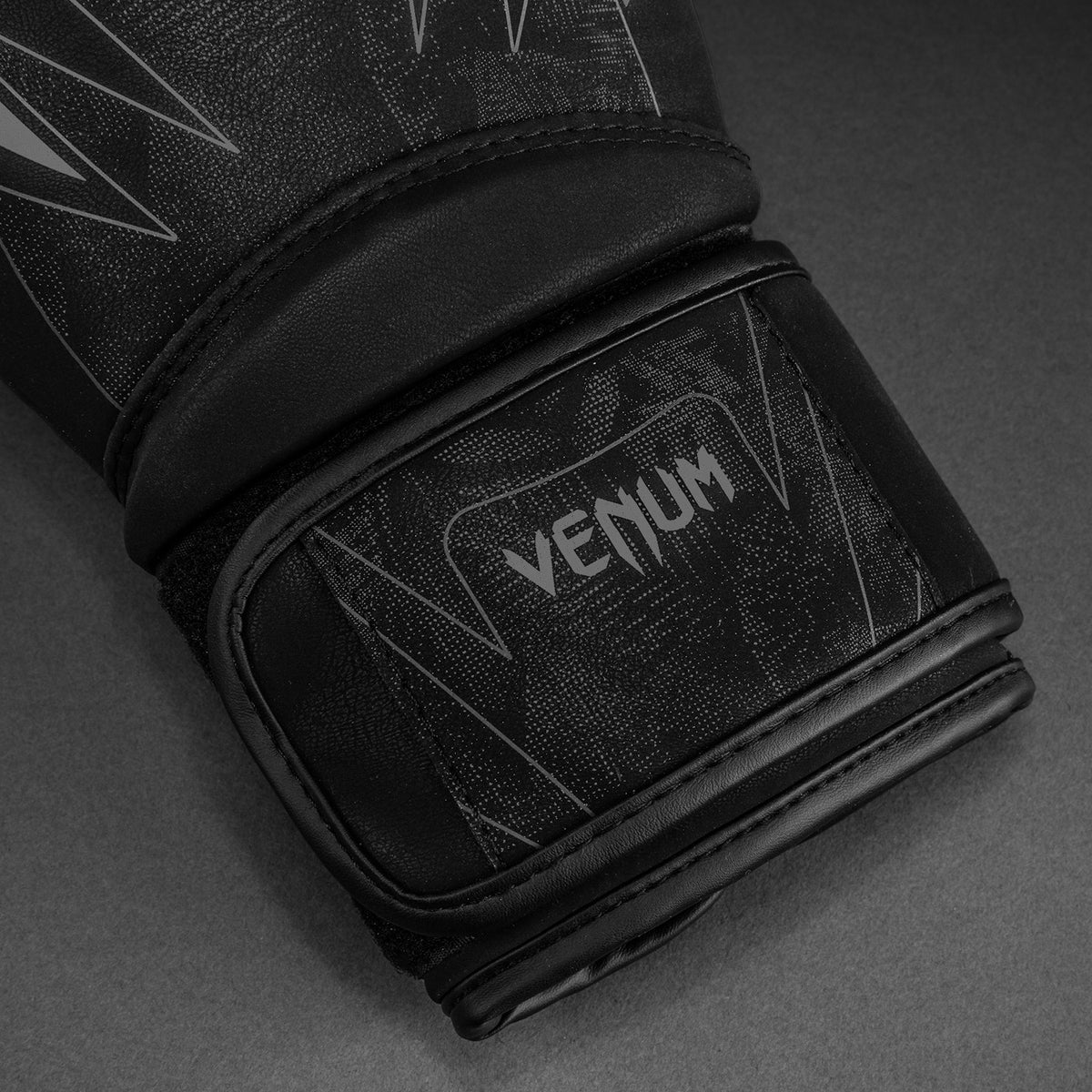 Gants de boxe Impact Venum Amazonia Reborn - Noir/Gris - product-type_Gants de boxe