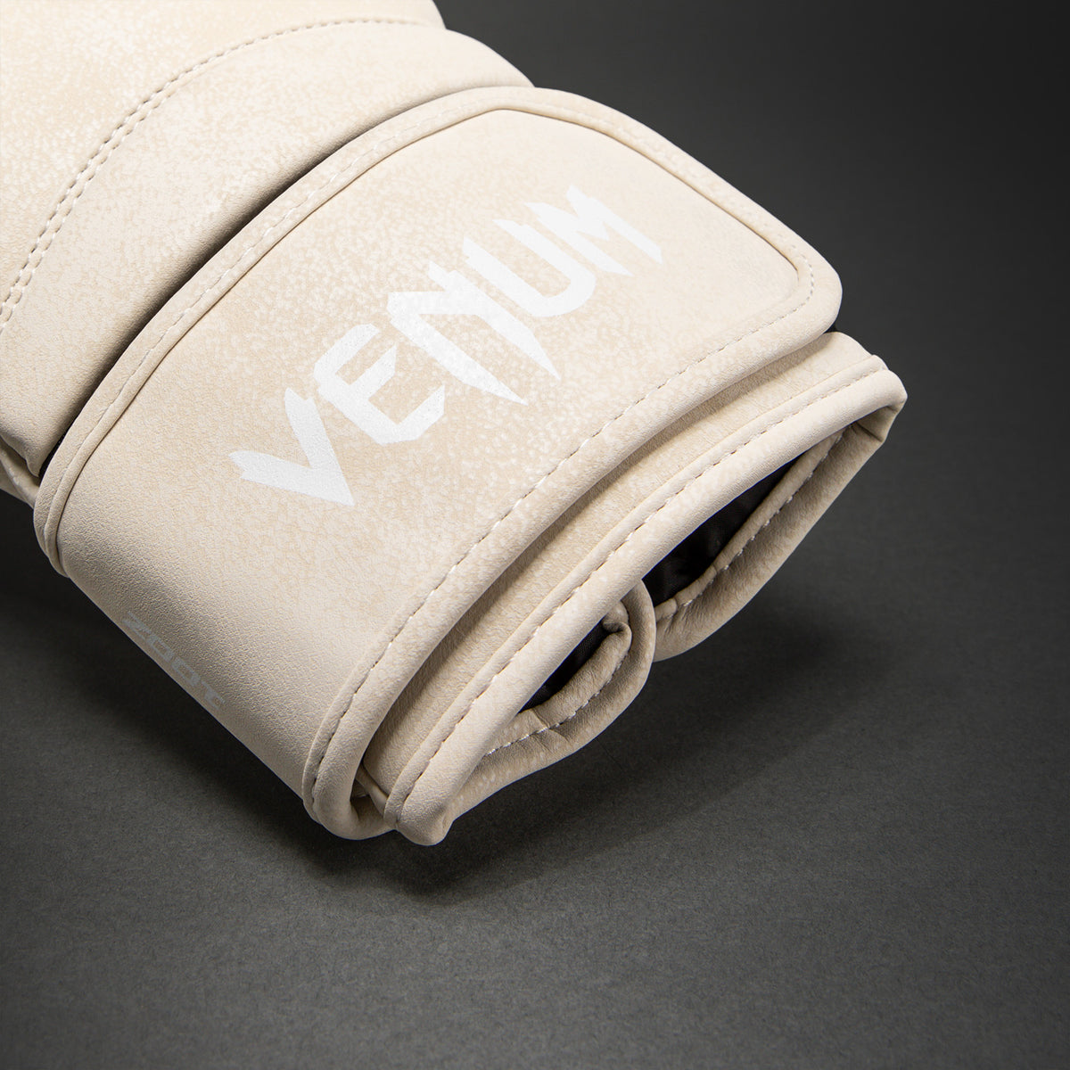 Gants de Boxe Venum Stone 2.0 – Sable - product-type_Gants de boxe