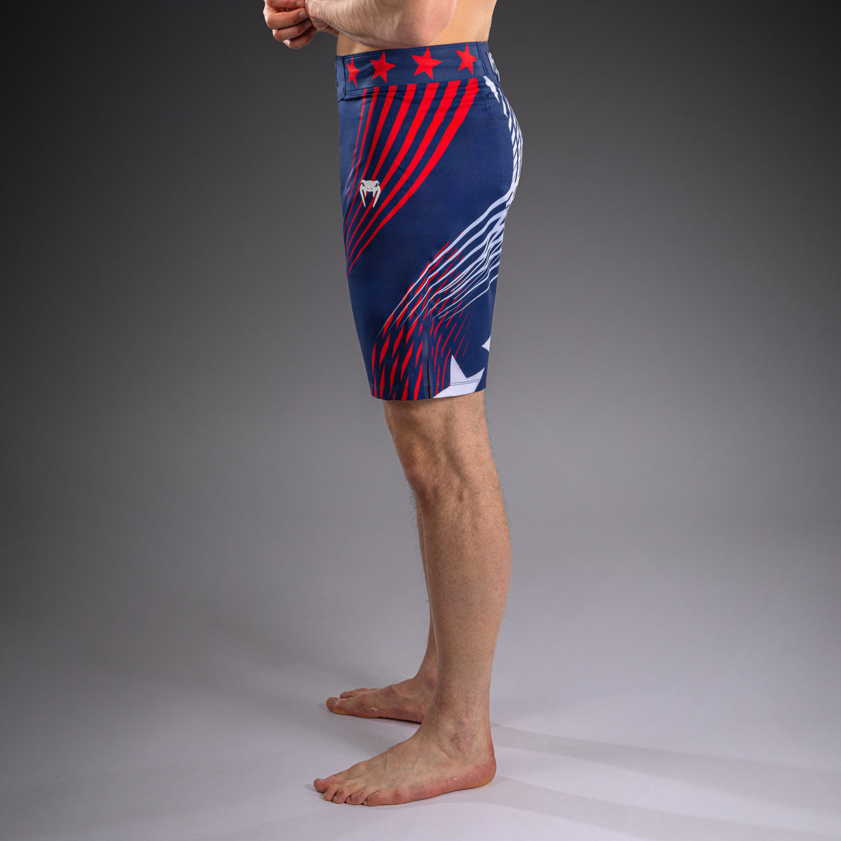 Official UFC Freedom 250 by Venum Authentic Fight Night Short de combat coupe longue pour homme - Bleu - product-type_Shorts de MMA