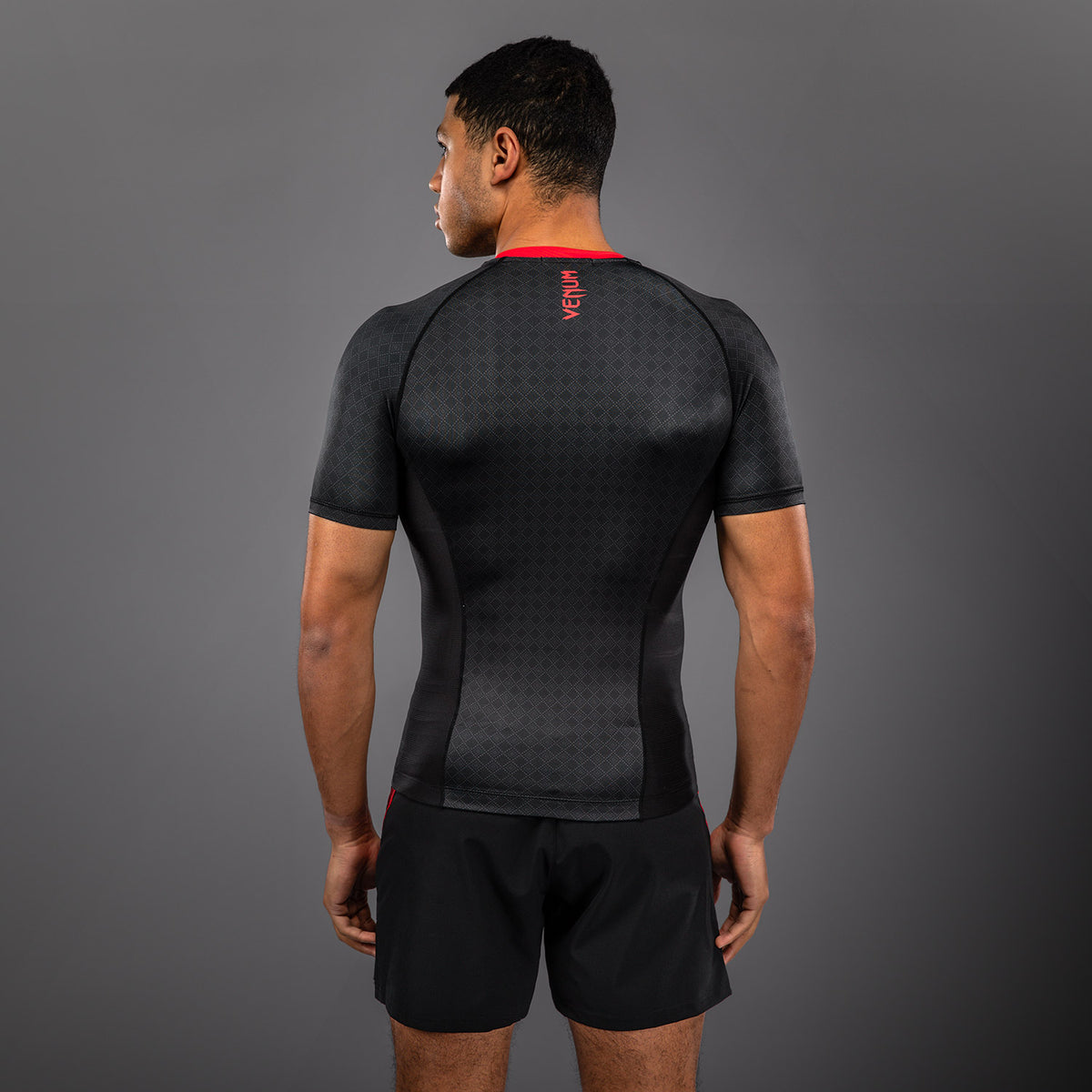 Rashguard à Manches Courtes Venum x Roger Gracie Signature - Noir/Rouge - product-type_T-Shirts de Compression