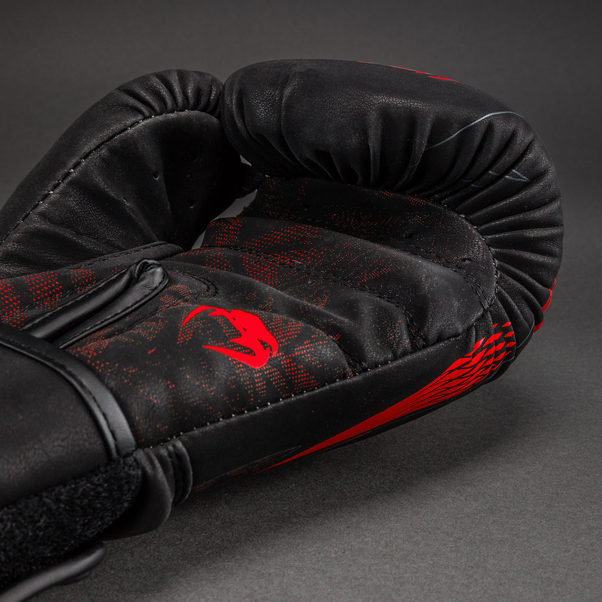 Gants de boxe Impact Venum Amazonia Reborn - Noir/Rouge - product-type_Gants de boxe