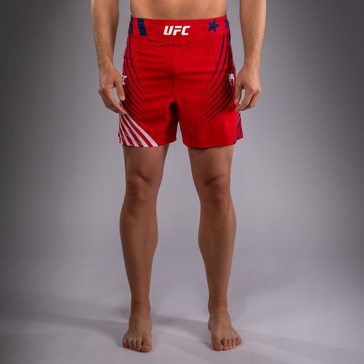 Official UFC Freedom 250 by Venum Authentic Fight Night Short de combat coupe courte pour homme - Rouge - product-type_Shorts de MMA