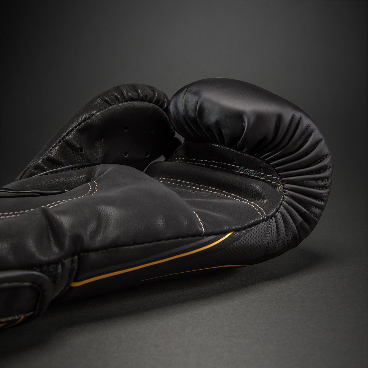 Gants de boxe Venum G-Core - Noir/Or - product-type_Gants de boxe