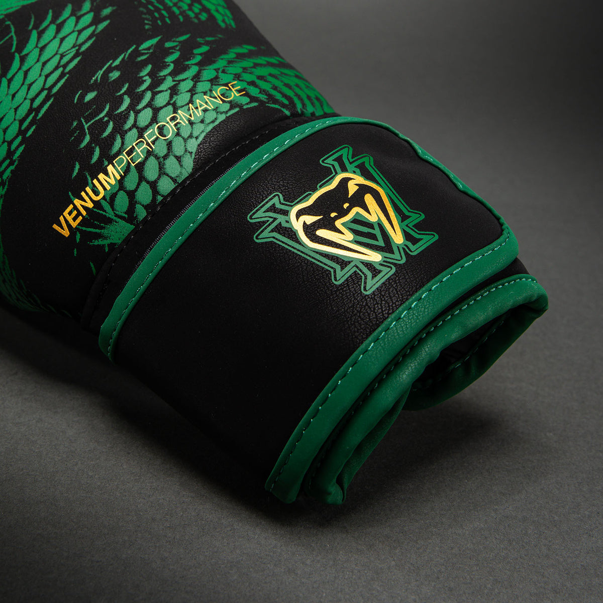Gants de Boxe Venum Matupa - Noir/Vert/Or - product-type_Gants de boxe
