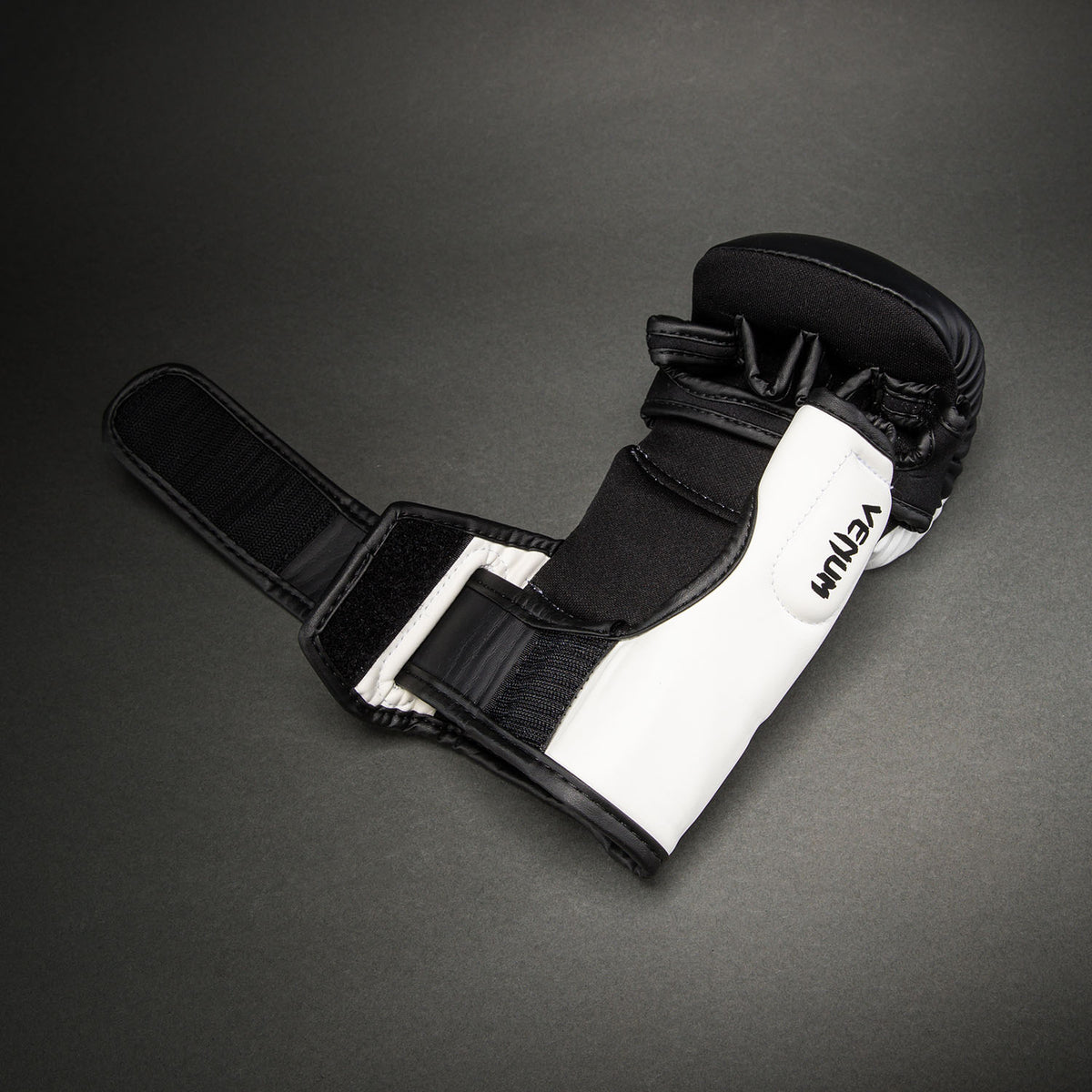 Gants de Sparring Venum Attack 2.0 – Noir/Blanc - product-type_Gants de Sparring