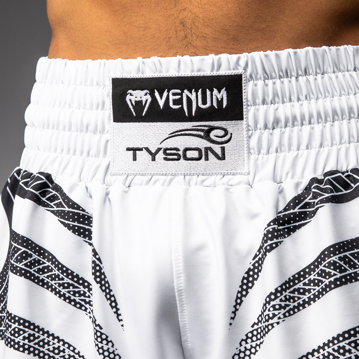 Short de Boxe Venum x Mike Tyson Tiger - Blanc Optique/Noir Profond - product-type_Shorts de boxe