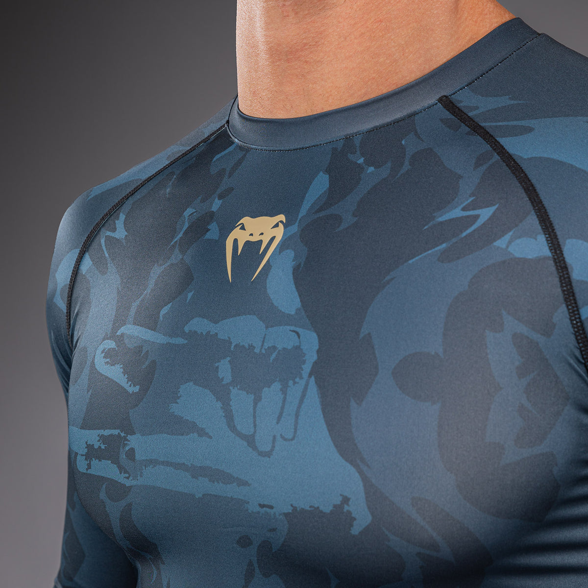 Rashguard à Manches Longues Fushiguro Jujutsu Kaisen x Venum – Vert Océan