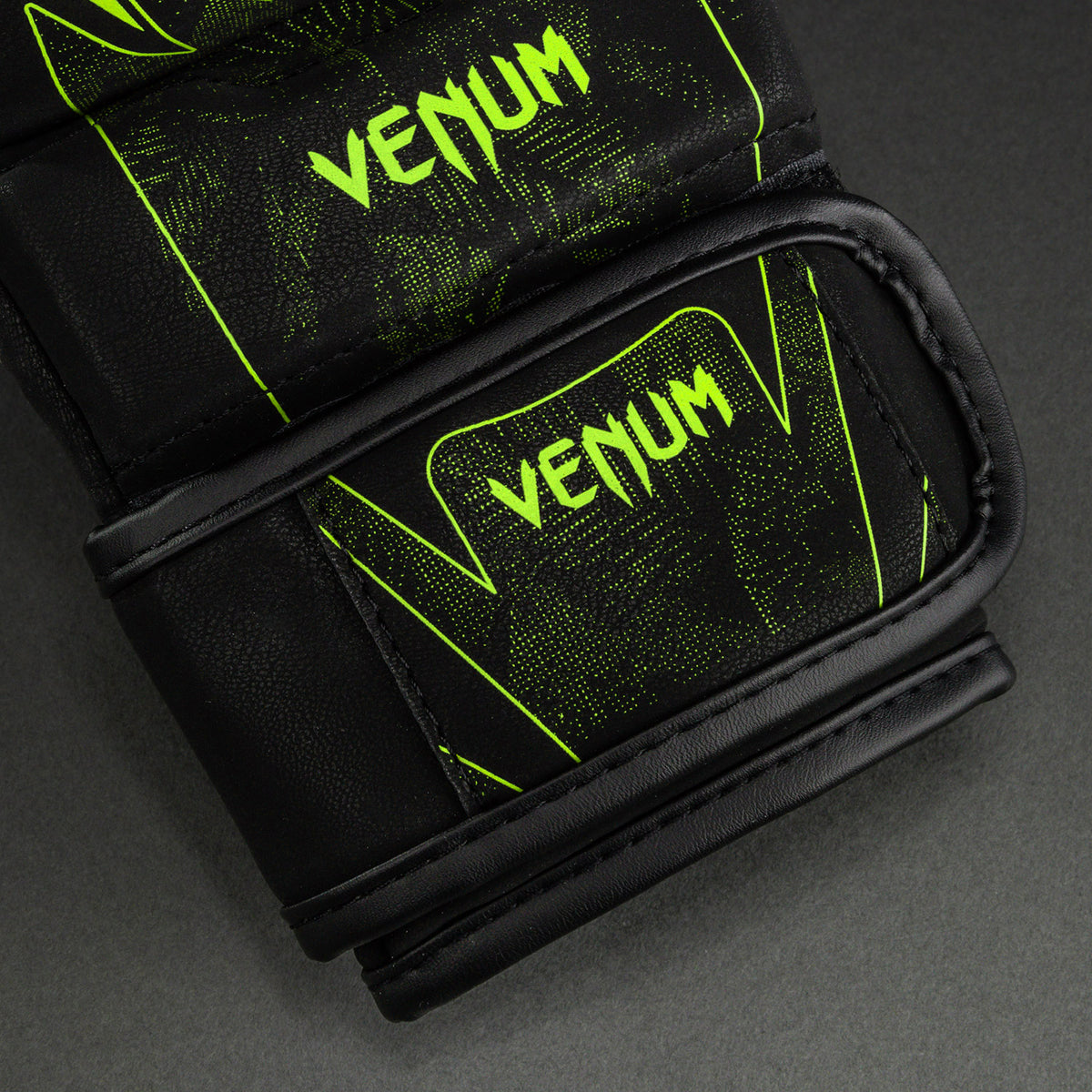 Gants de sparring MMA Venum Amazonia Reborn - Noir/Vert - product-type_Gants de MMA