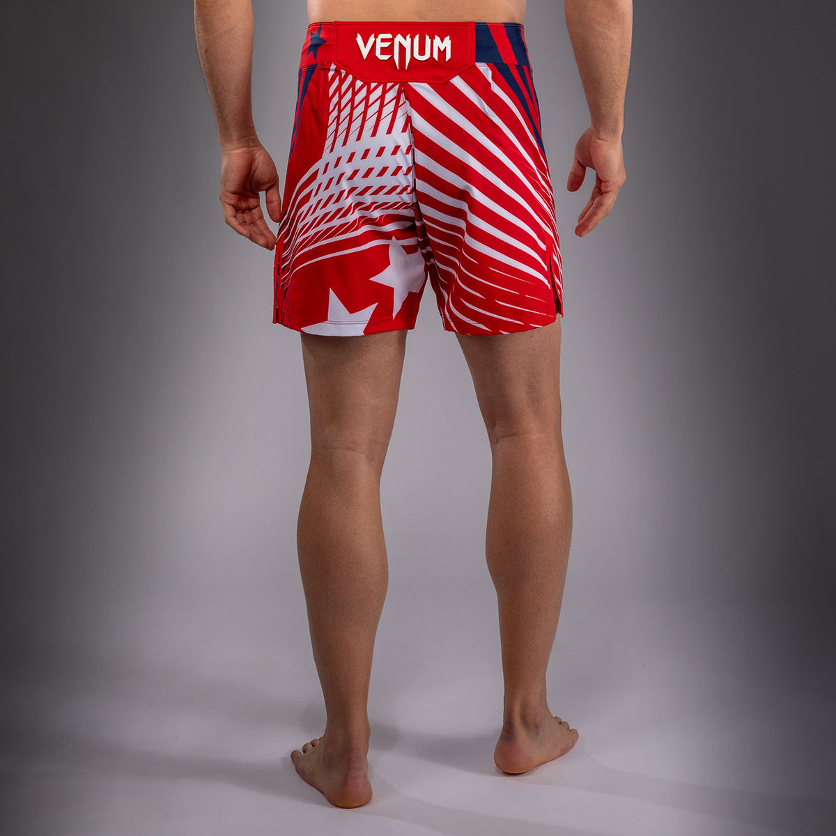 Official UFC Freedom 250 by Venum Authentic Fight Night Short de combat coupe courte pour homme - Rouge - product-type_Shorts de MMA