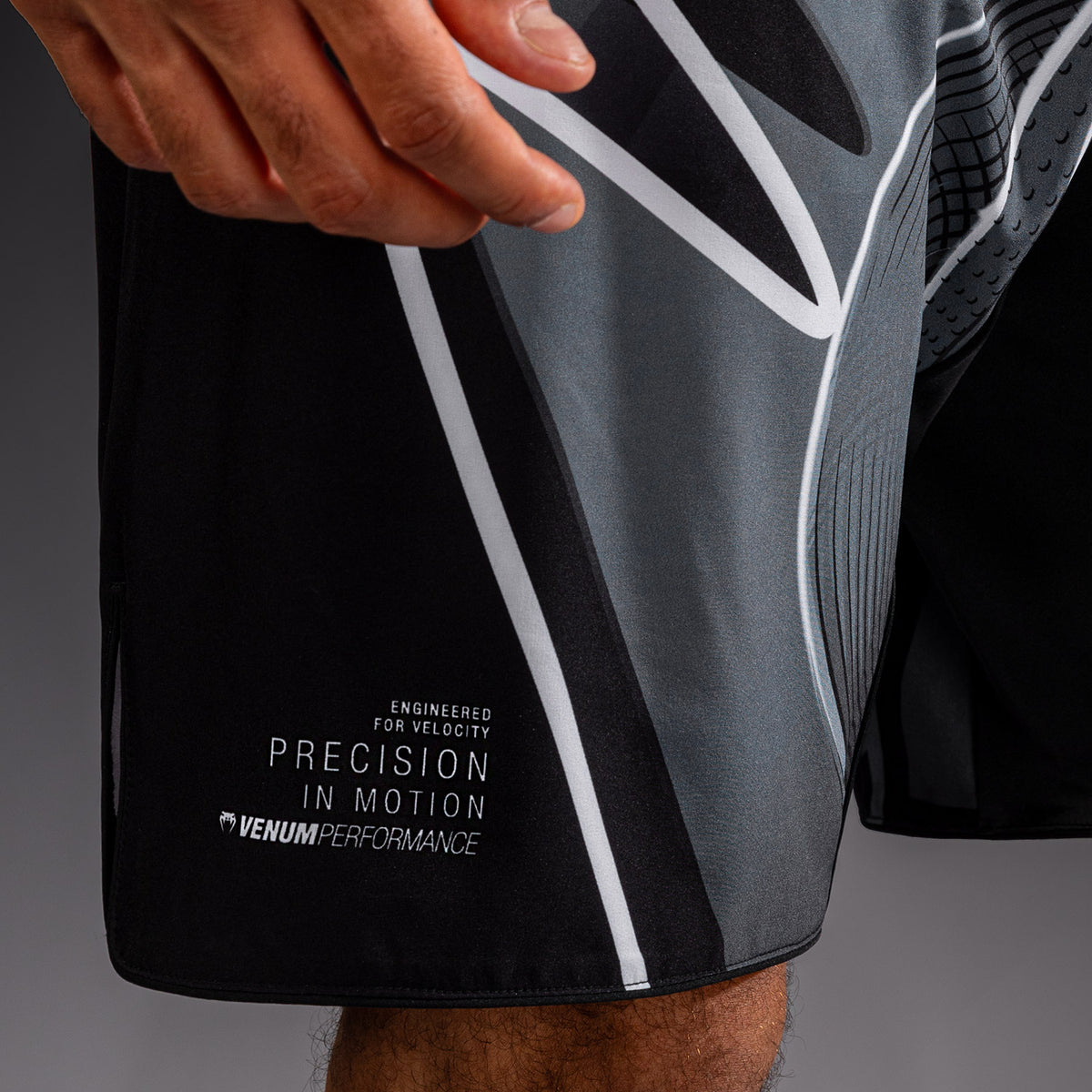 Short de Combat Venum Crimson Viper 2.0 - Noir/Gris - product-type_Shorts de MMA