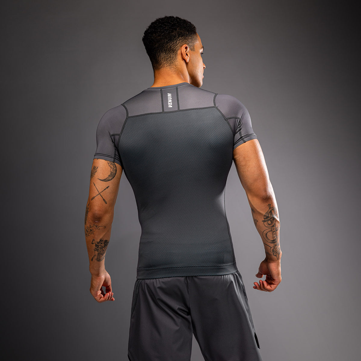 Rashguard manches courtes Venum G-Fit Scale - Gris - product-type_T-Shirts de Compression