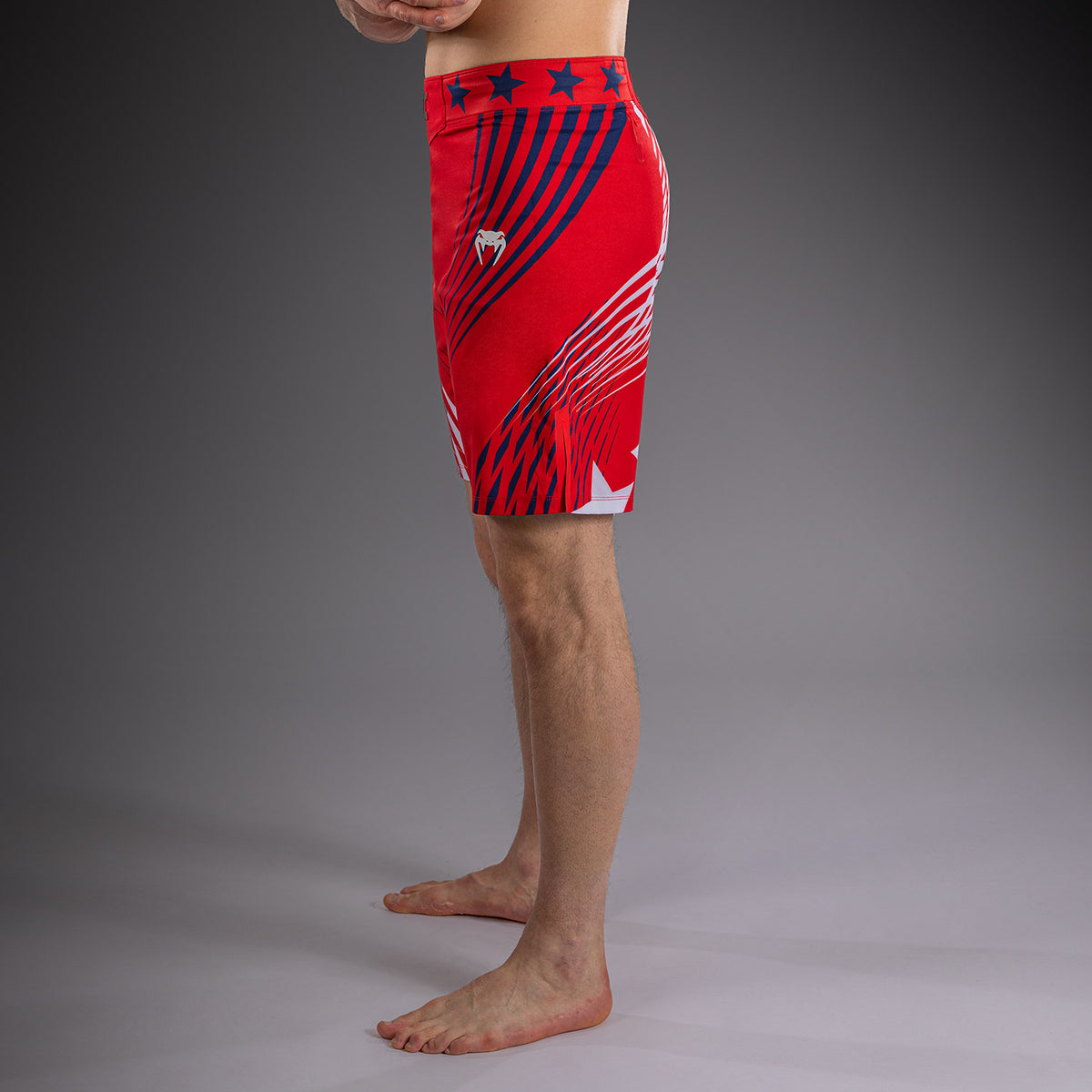 Official UFC Freedom 250 by Venum Authentic Fight Night Short de combat coupe courte pour homme - Rouge - product-type_Shorts de MMA