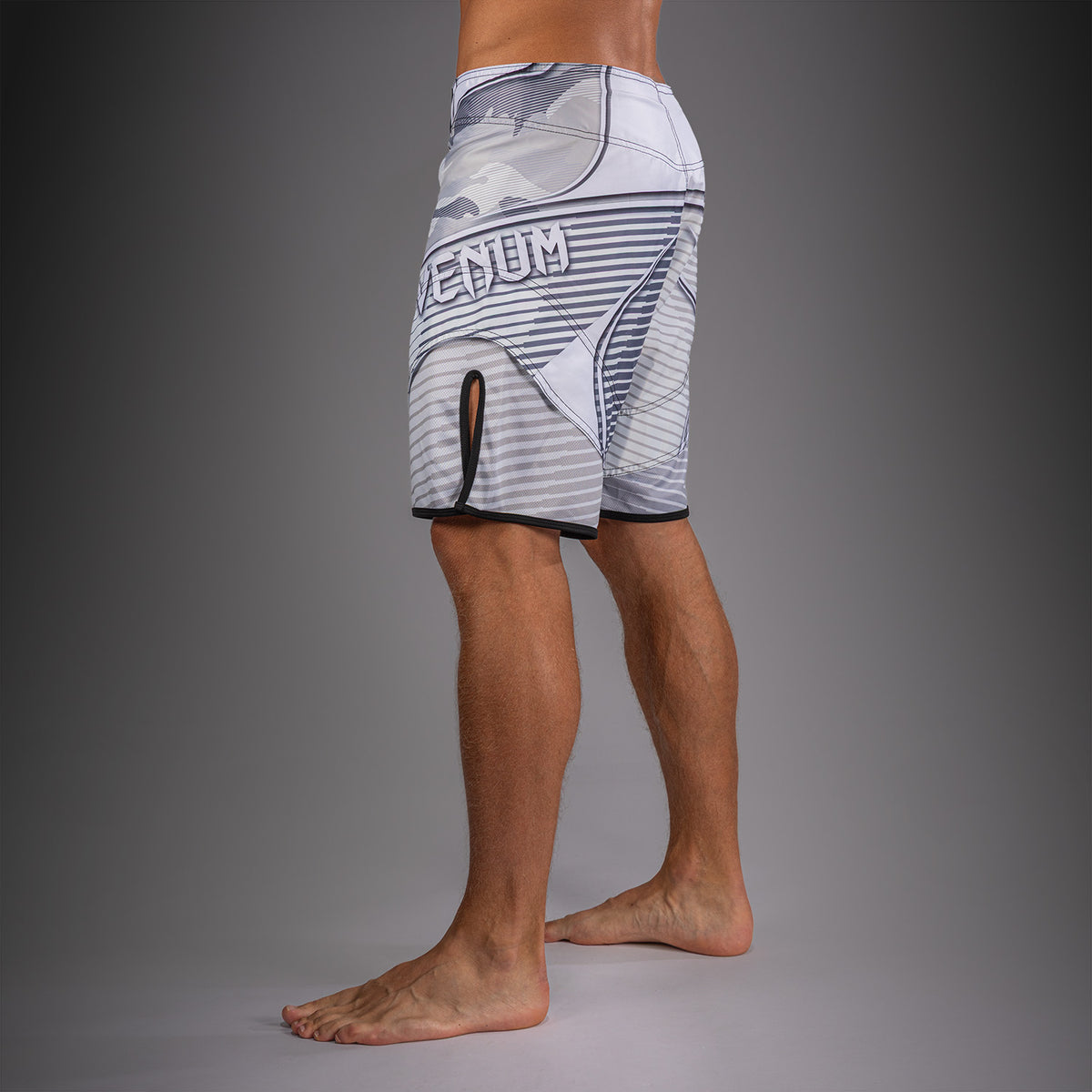 Short de Combat Venum Camo Hero - Blanc/Gris Clair - product-type_Shorts de MMA
