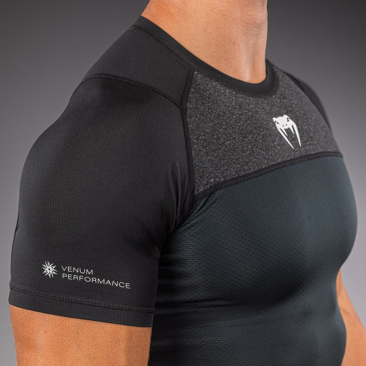 Rashguard manches courtes Venum G-Fit Scale - Noir - product-type_T-Shirts de Compression
