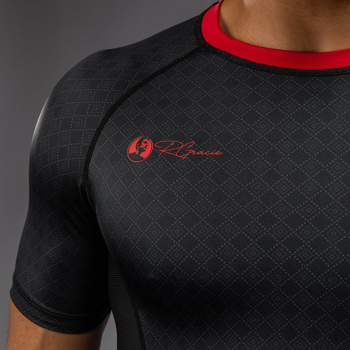 Rashguard à Manches Courtes Venum x Roger Gracie Signature - Noir/Rouge - product-type_T-Shirts de Compression