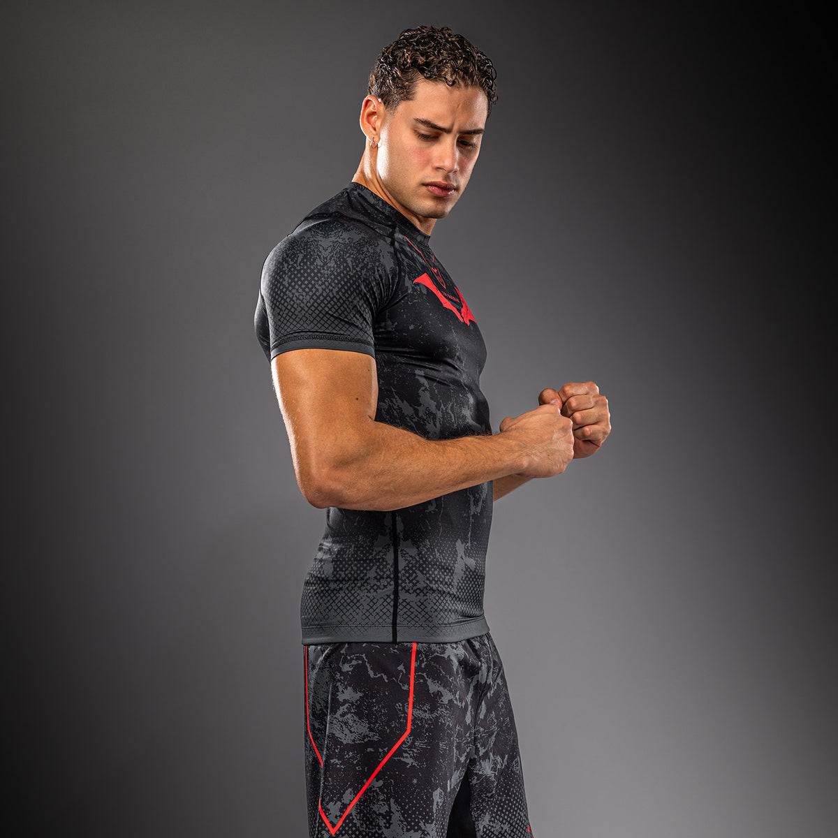 Rashguard à manches courtes Venum x Batman - Noir/Gris/Rouge - product-type_T-Shirts de Compression