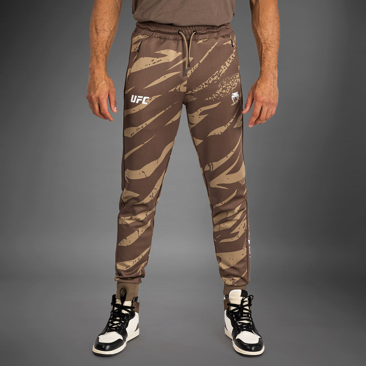 Pantalon pour Hommes UFC Adrenaline by Venum Fight Week - Desert Camo - product-type_Pantalons de jogging