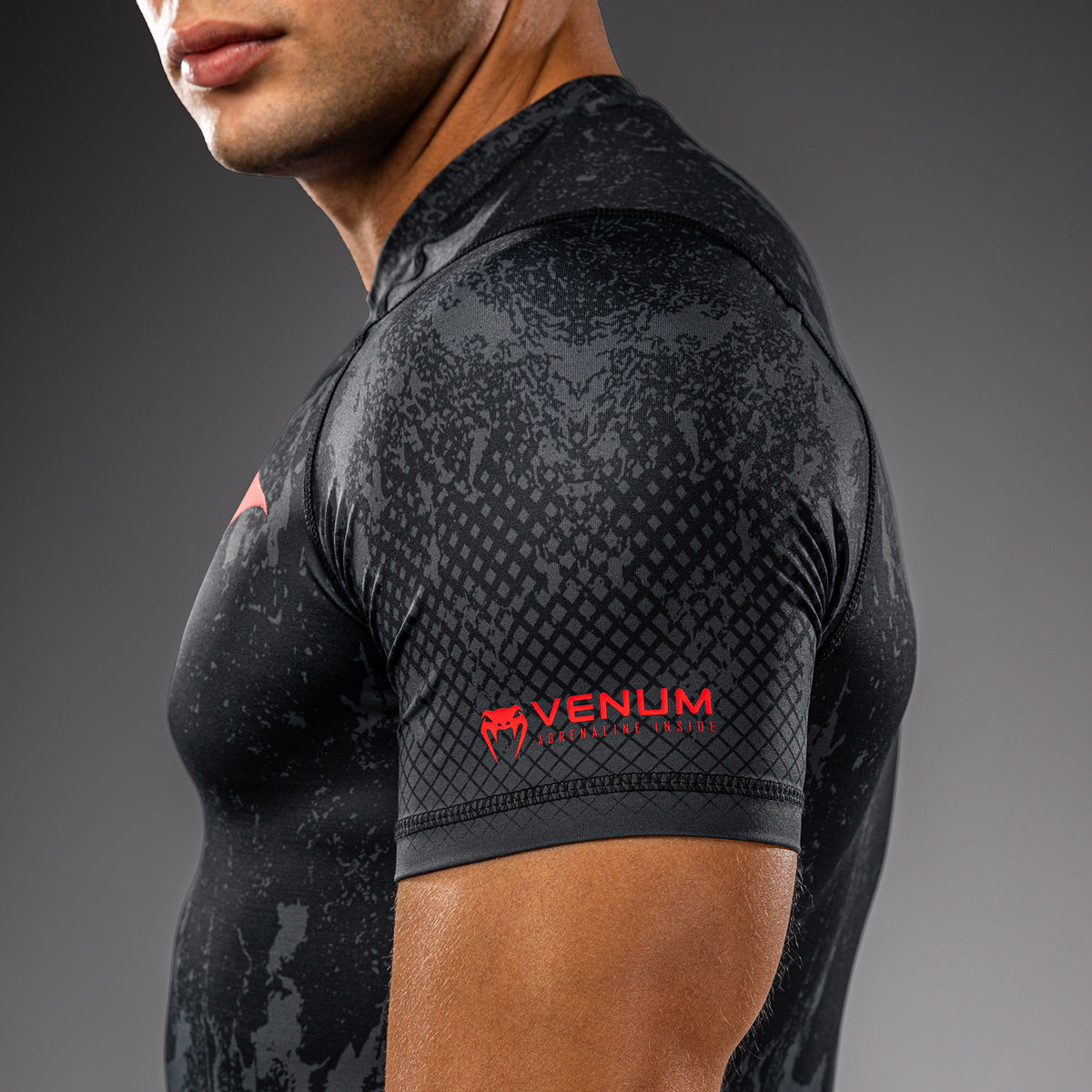 Rashguard à manches courtes Venum x Batman - Noir/Gris/Rouge - product-type_T-Shirts de Compression