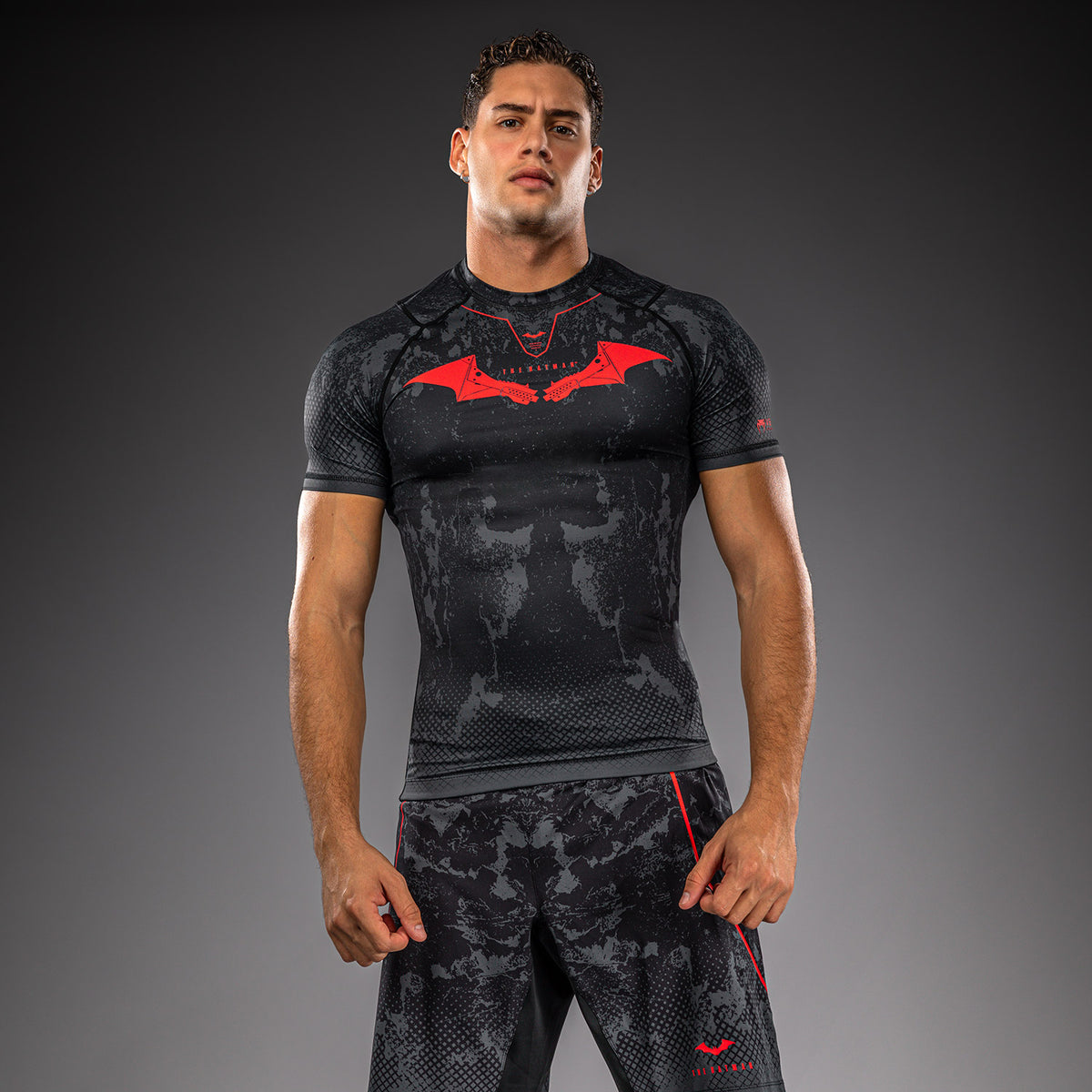 Rashguard à manches courtes Venum x Batman - Noir/Gris/Rouge - product-type_T-Shirts de Compression