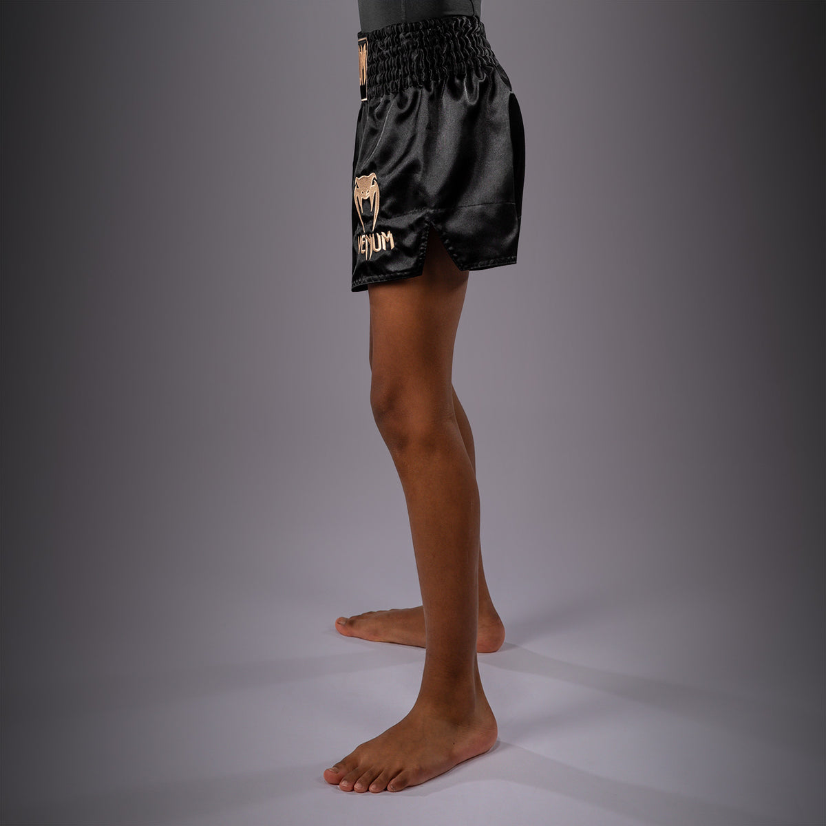 Short de Muay Thaï Venum Classic pour Enfant – Noir/Or - product-type_Shorts de Muay Thai