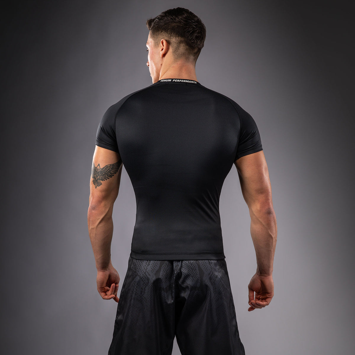 Rashguard manches courtes Venum Edge – Noir/Sable - product-type_T-Shirts de Compression