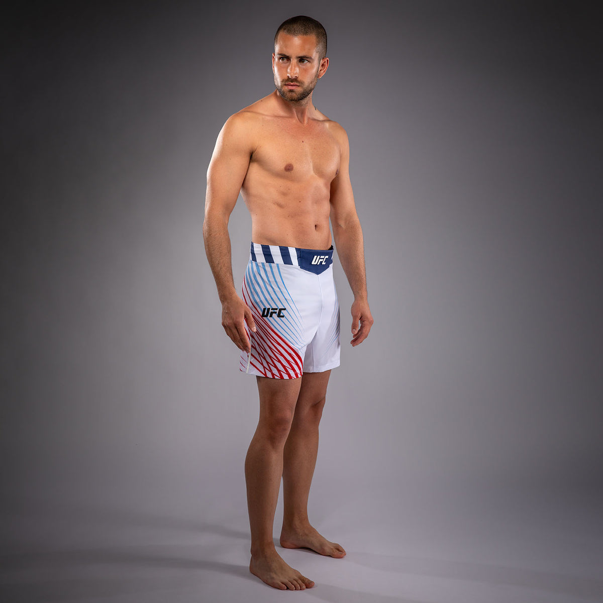 Official UFC Freedom 250 by Venum Authentic Fight Night Short de combat coupe courte pour homme - Blanc - product-type_Shorts de MMA