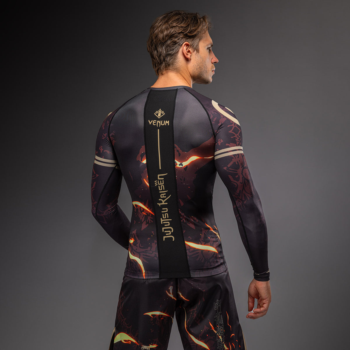 Rashguard à Manches Longues Sukuna Jujutsu Kaisen x Venum – Noir/Beige