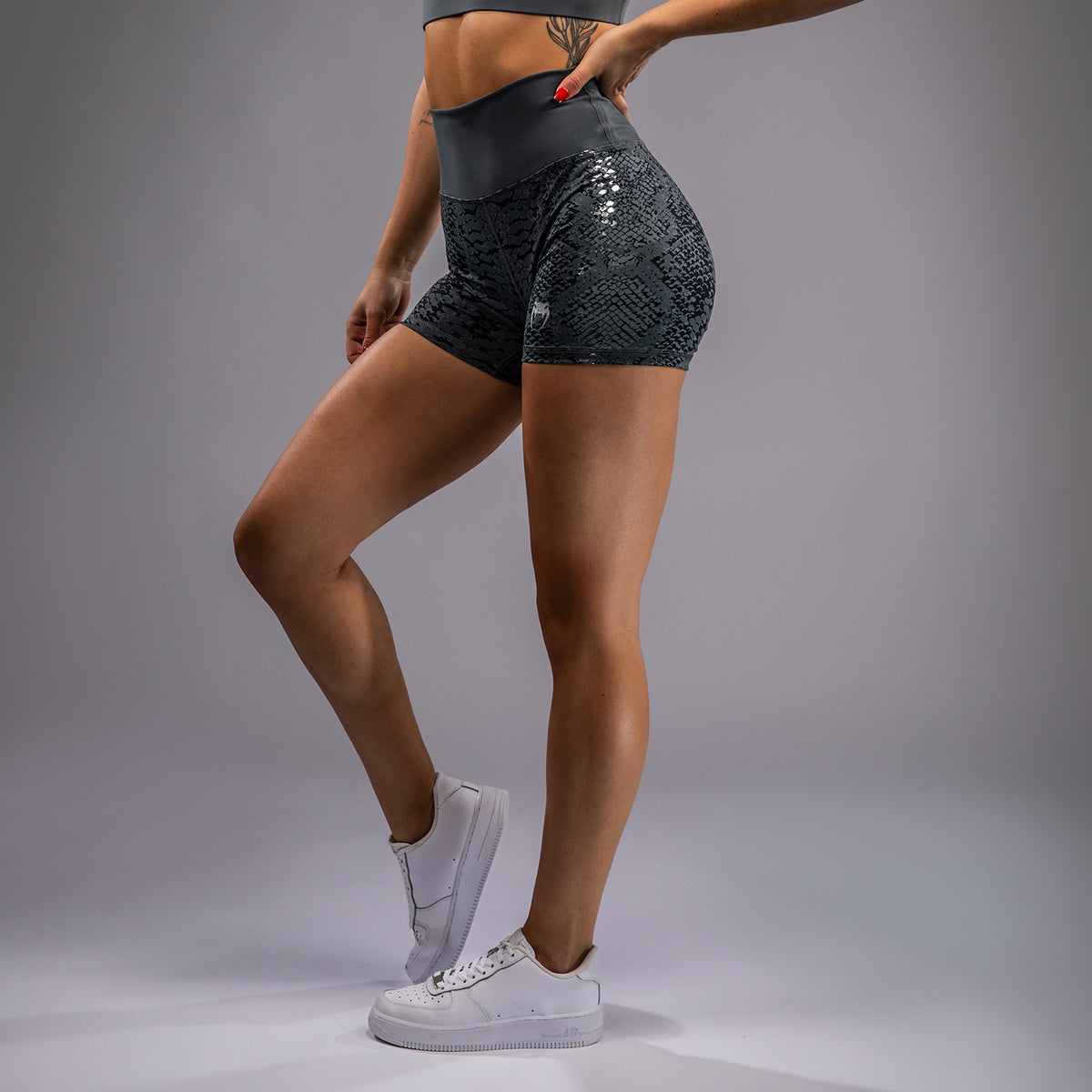 Shorts de compression pour Femmes Venum Amazonia - Gris foncé - product-type_Shorts de compression