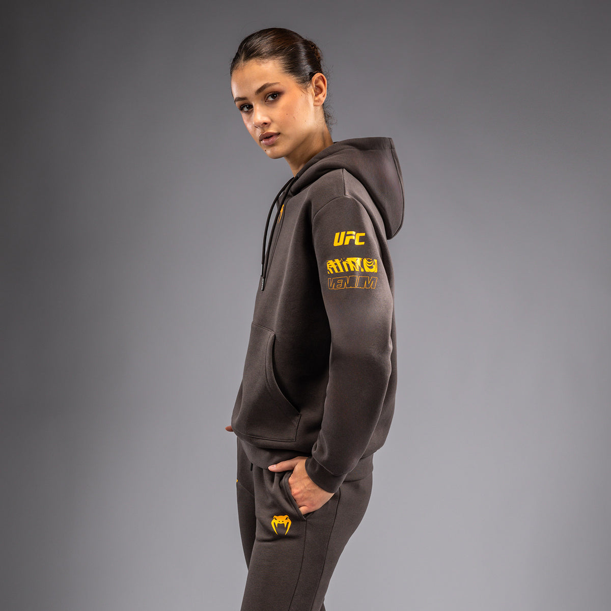 Sweatshirt à Capuche pour Femmes UFC Fusion by Venum Fight Week - Marron Terrestre - product-type_Sweatshirts