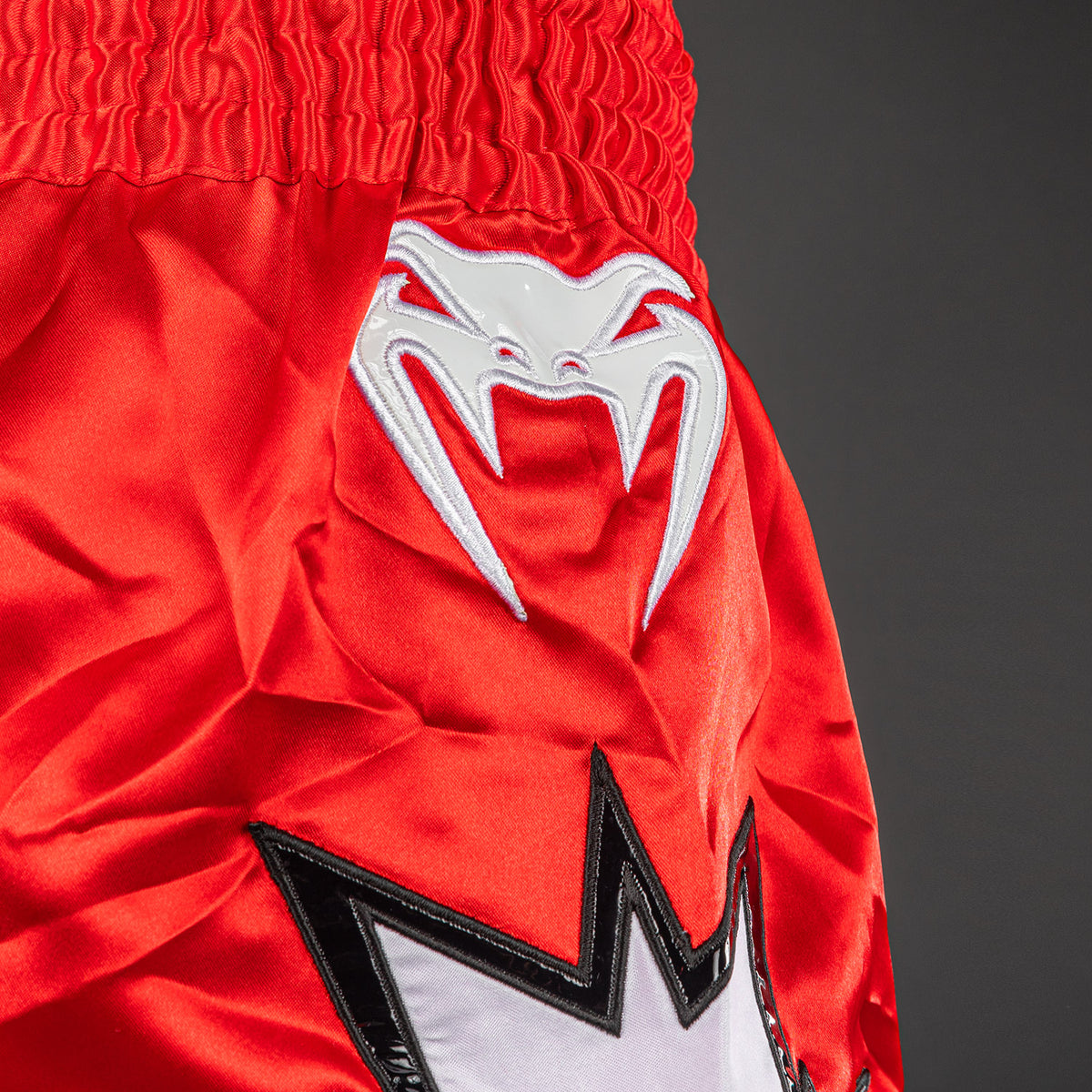 Short de Muay Thai Venum Inferno 2.0 - Rouge/Blanc - product-type_Shorts de Muay Thai