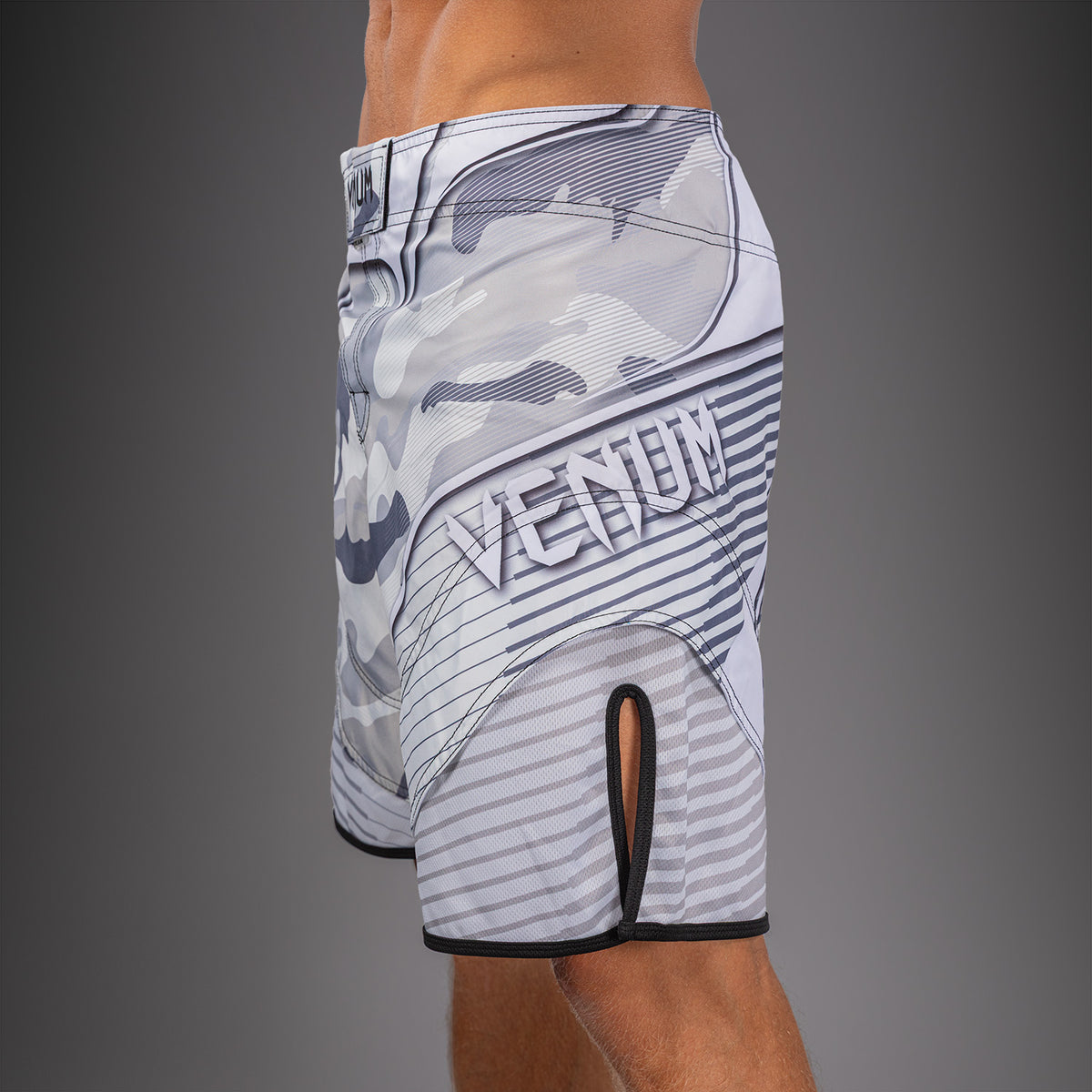 Short de Combat Venum Camo Hero - Blanc/Gris Clair - product-type_Shorts de MMA