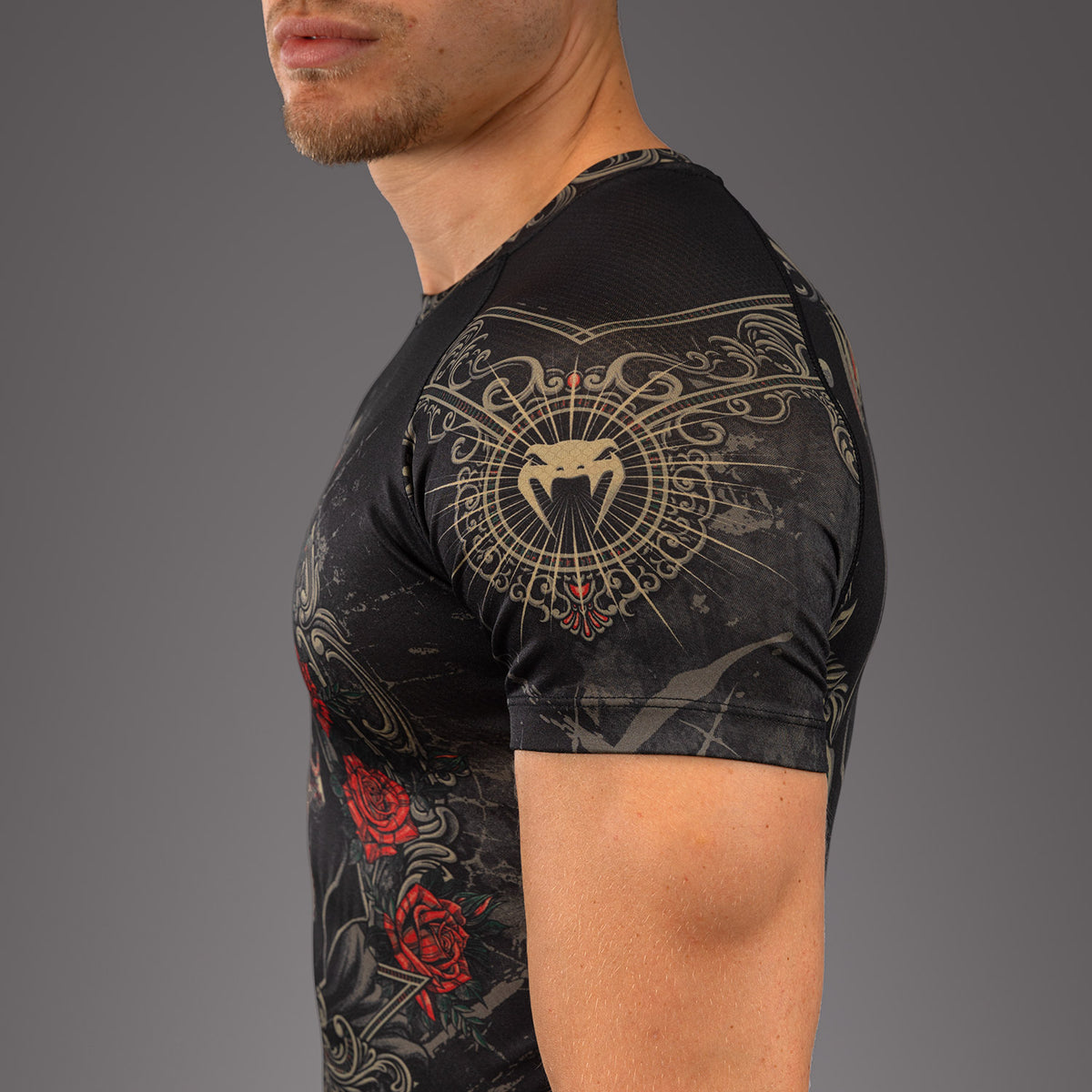 Rashguard à Manches Courtes pour Hommes Venum Santa Muerte 5.0 - Noir Profond/Or - product-type_T-Shirts de Compression