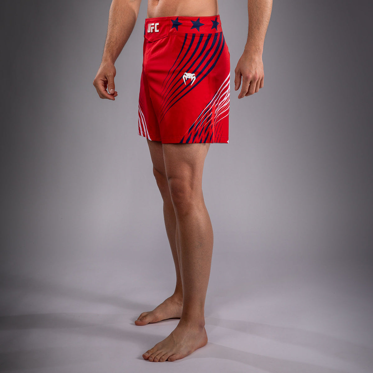 Official UFC Freedom 250 by Venum Authentic Fight Night Short de combat coupe courte pour homme - Rouge - product-type_Shorts de MMA