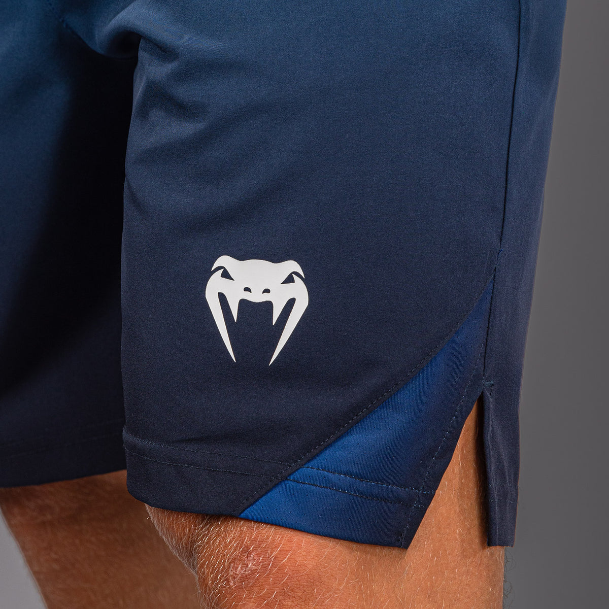 Short d’entraînement Venum Giant Shift - Bleu marine foncé/Bleu - product-type_Shorts de training