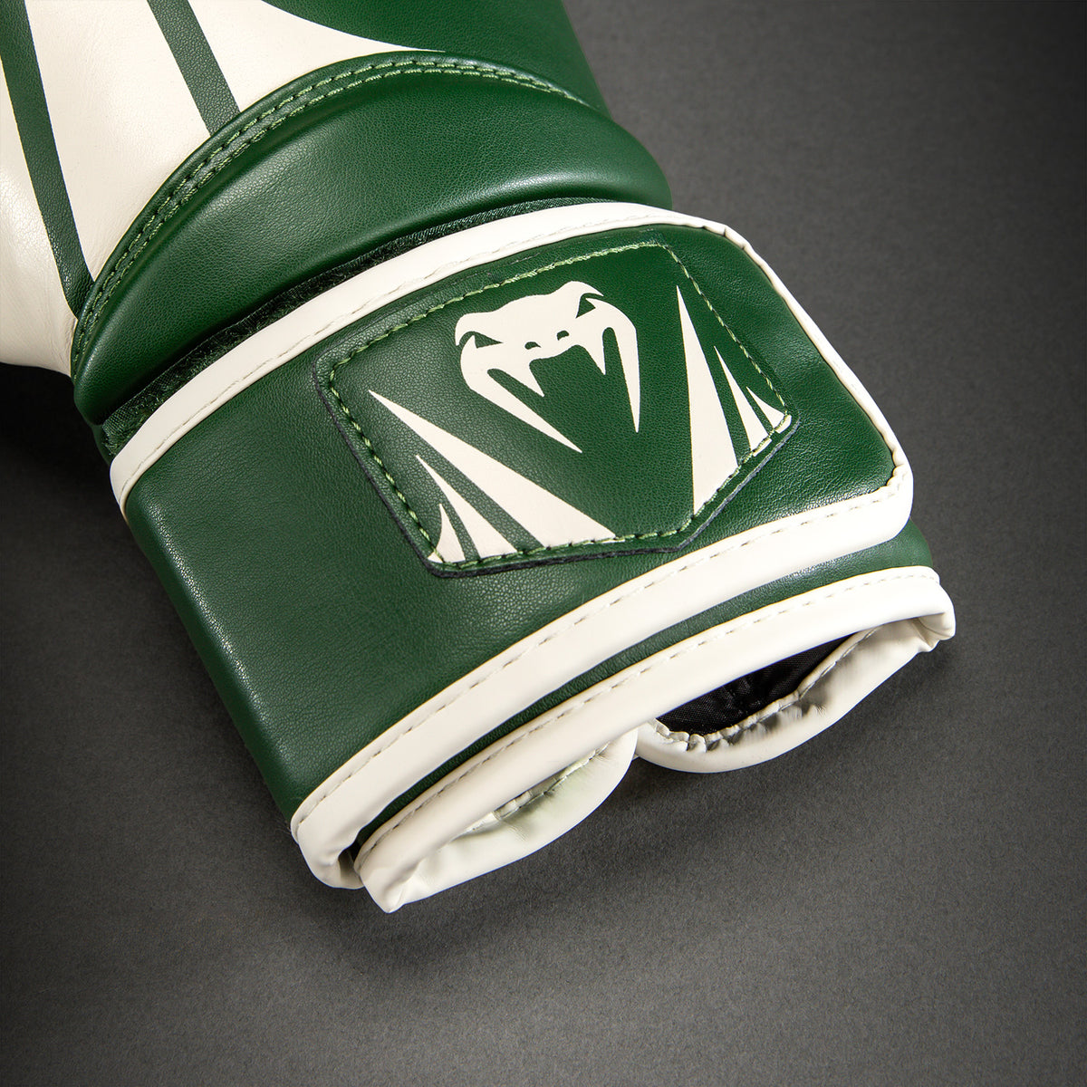 Gants de boxe Venum Challenger 2.5 - Kaki/Blanc cassé - product-type_Gants de boxe