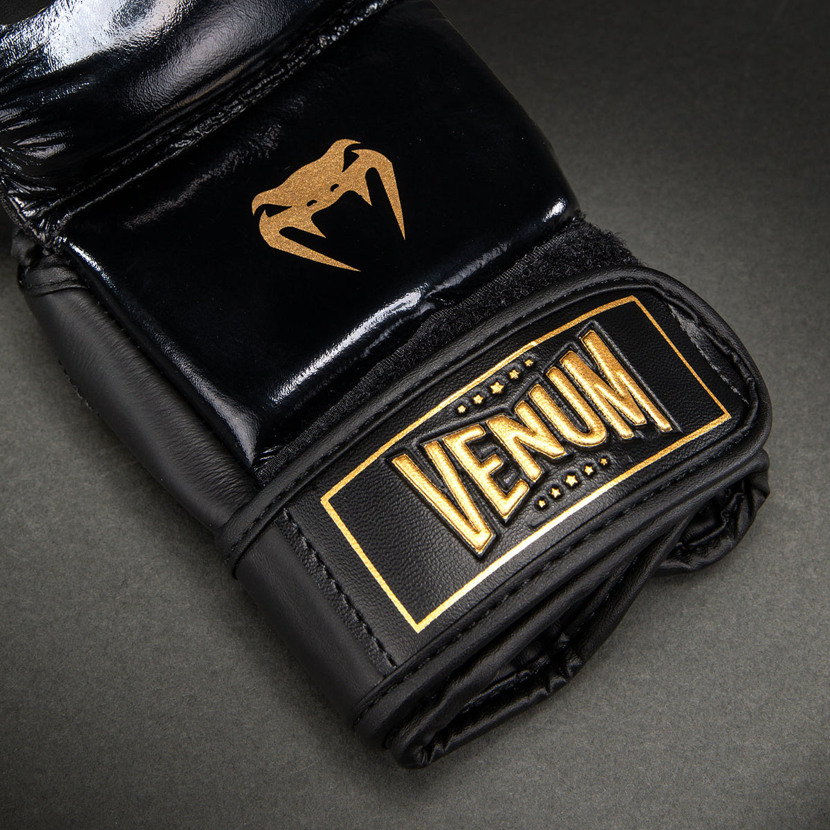 Gants de Sparring en Cuir Venum Attack 2.0 – Noir/Or - product-type_Gants de Sparring