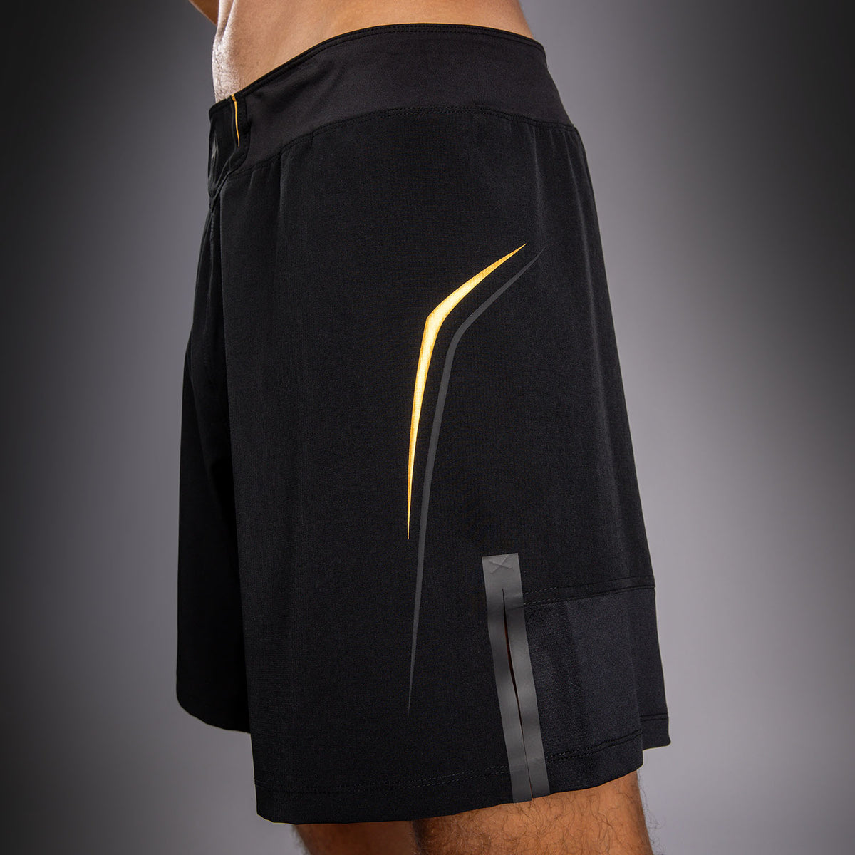 Short de Combat Venum G-Core - Noir/Or - product-type_Shorts de MMA