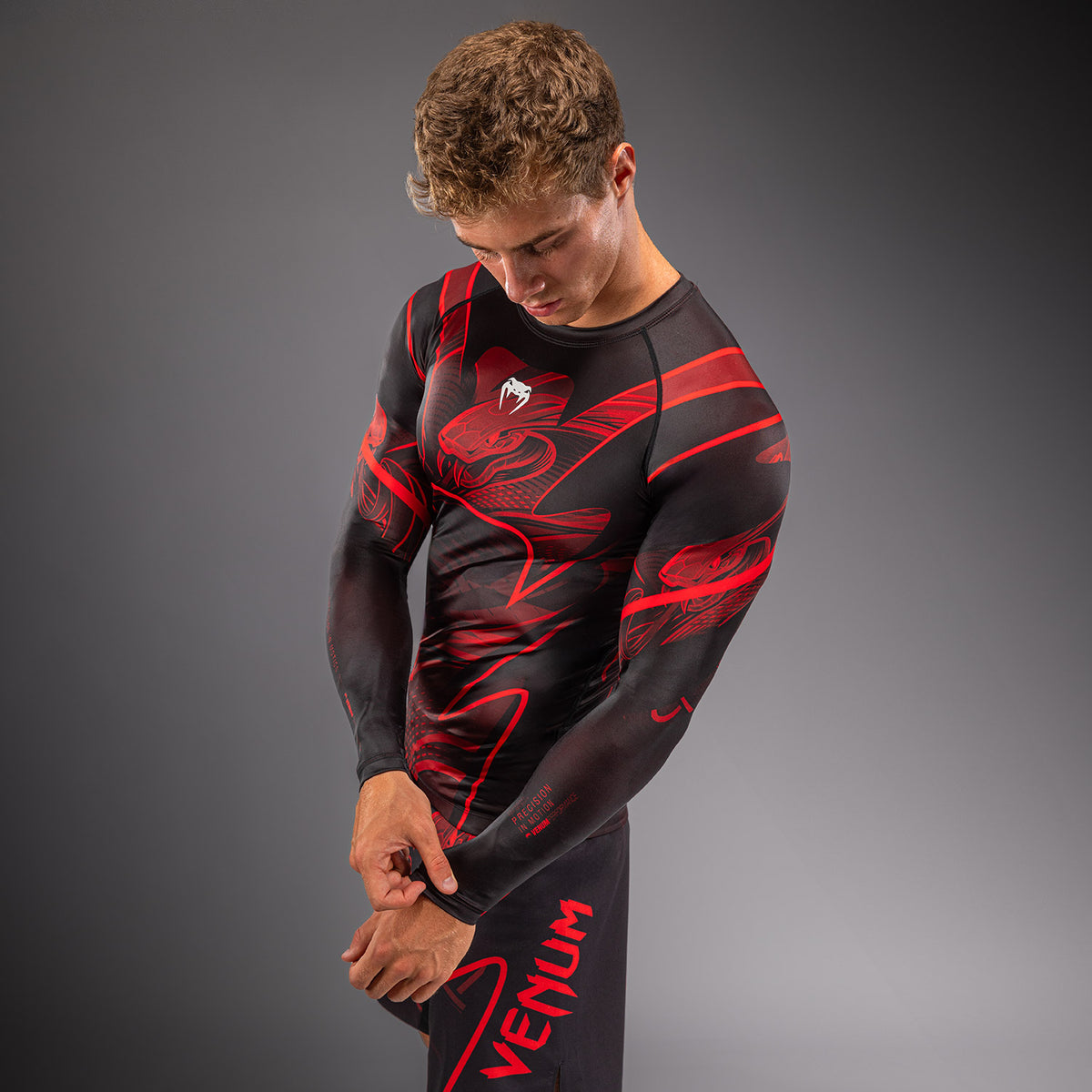 Rashguard manches longues Venum Crimson Viper 2.0 - Noir/Rouge - product-type_T-Shirts de Compression