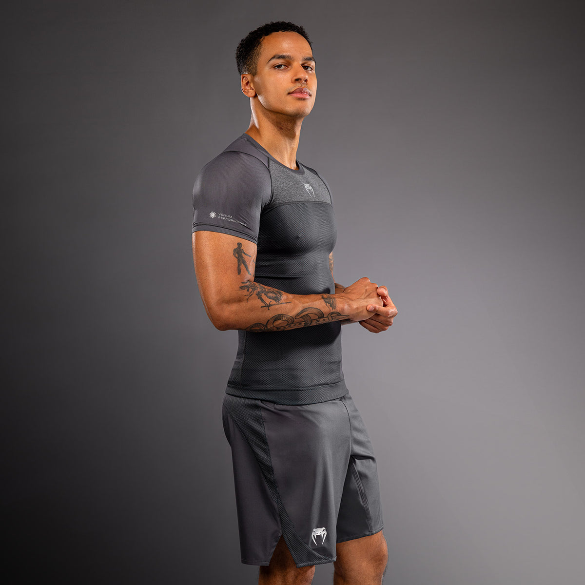 Rashguard manches courtes Venum G-Fit Scale - Gris - product-type_T-Shirts de Compression