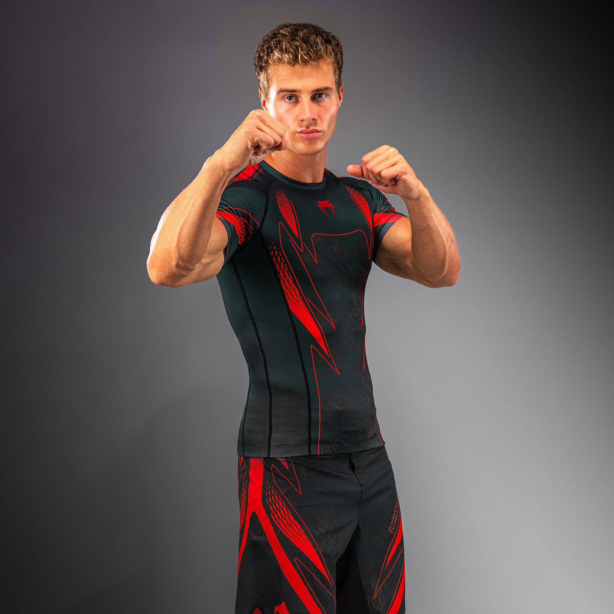 Rashguard à manches courtes Venum Amazonia Reborn - Noir/Rouge - product-type_T-Shirts de Compression