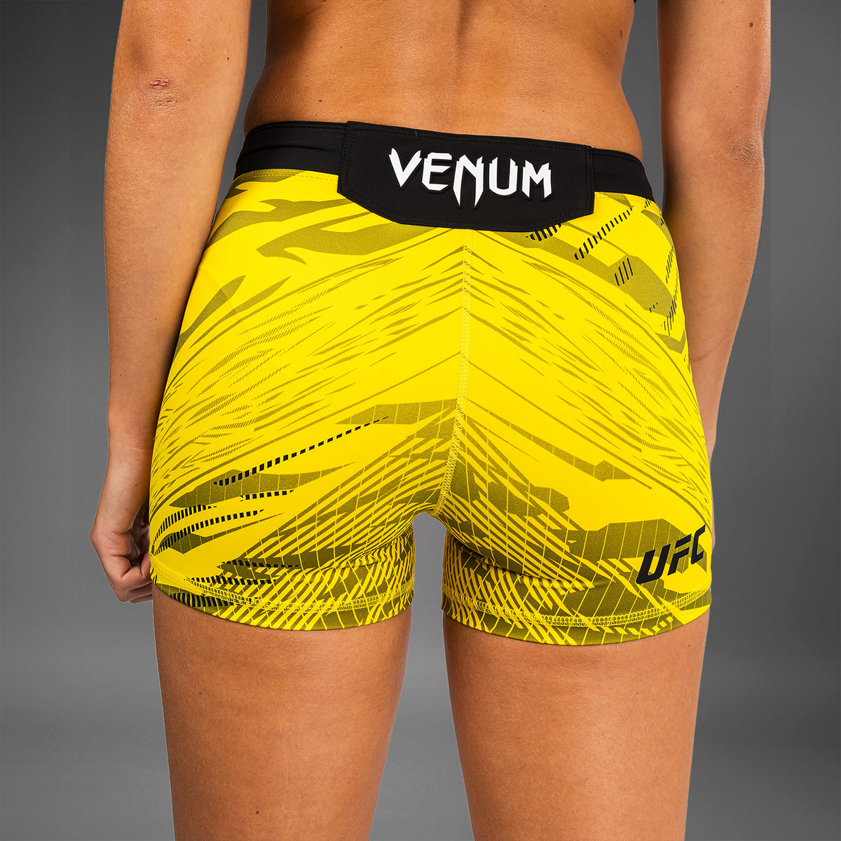 Short de compression pour Femmes UFC Fusion by Venum Authentic Fight Night - Coupe Courte - Jaune - product-type_Shorts de compression