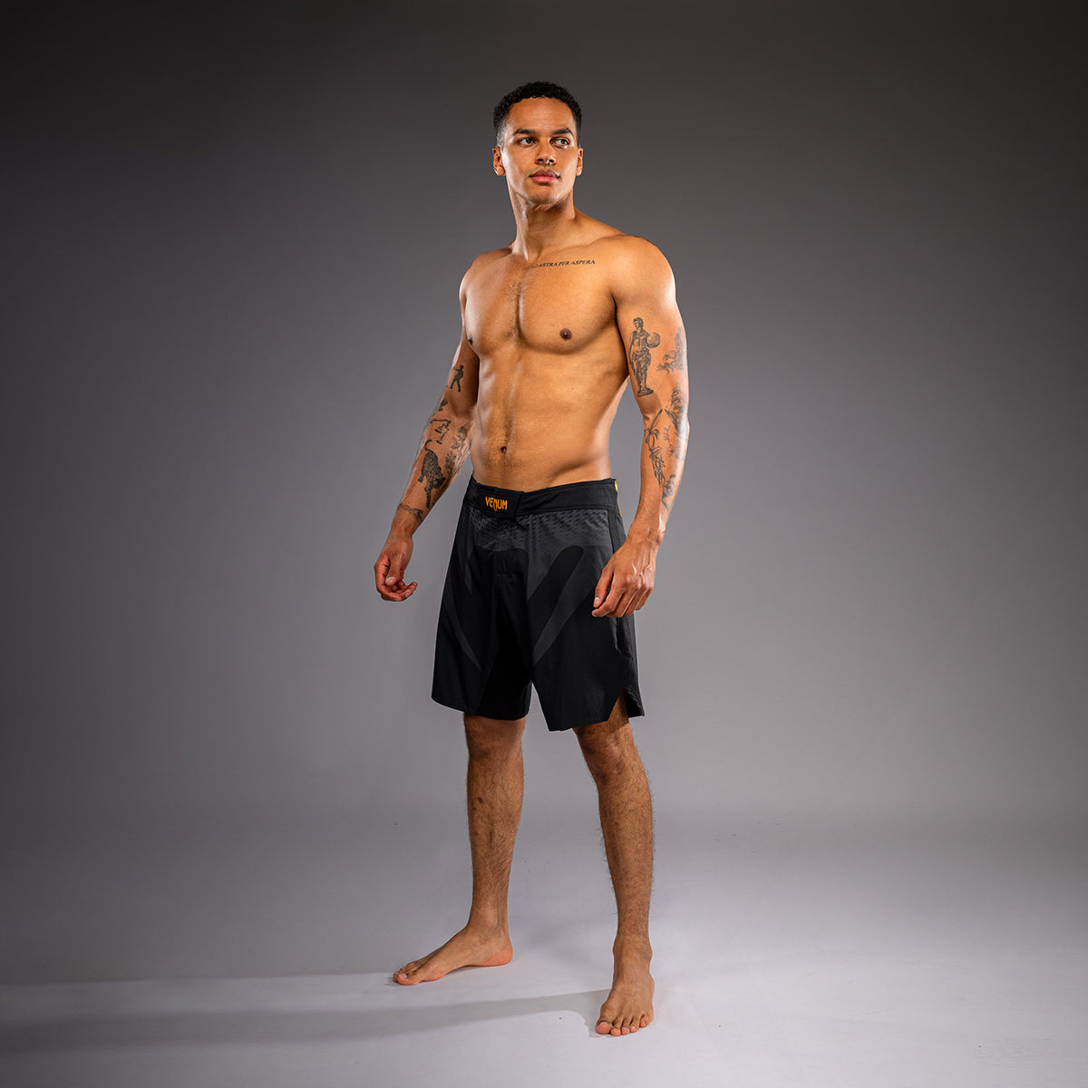 Short de Combat Venum Attack - Noir/Or - product-type_Shorts de MMA