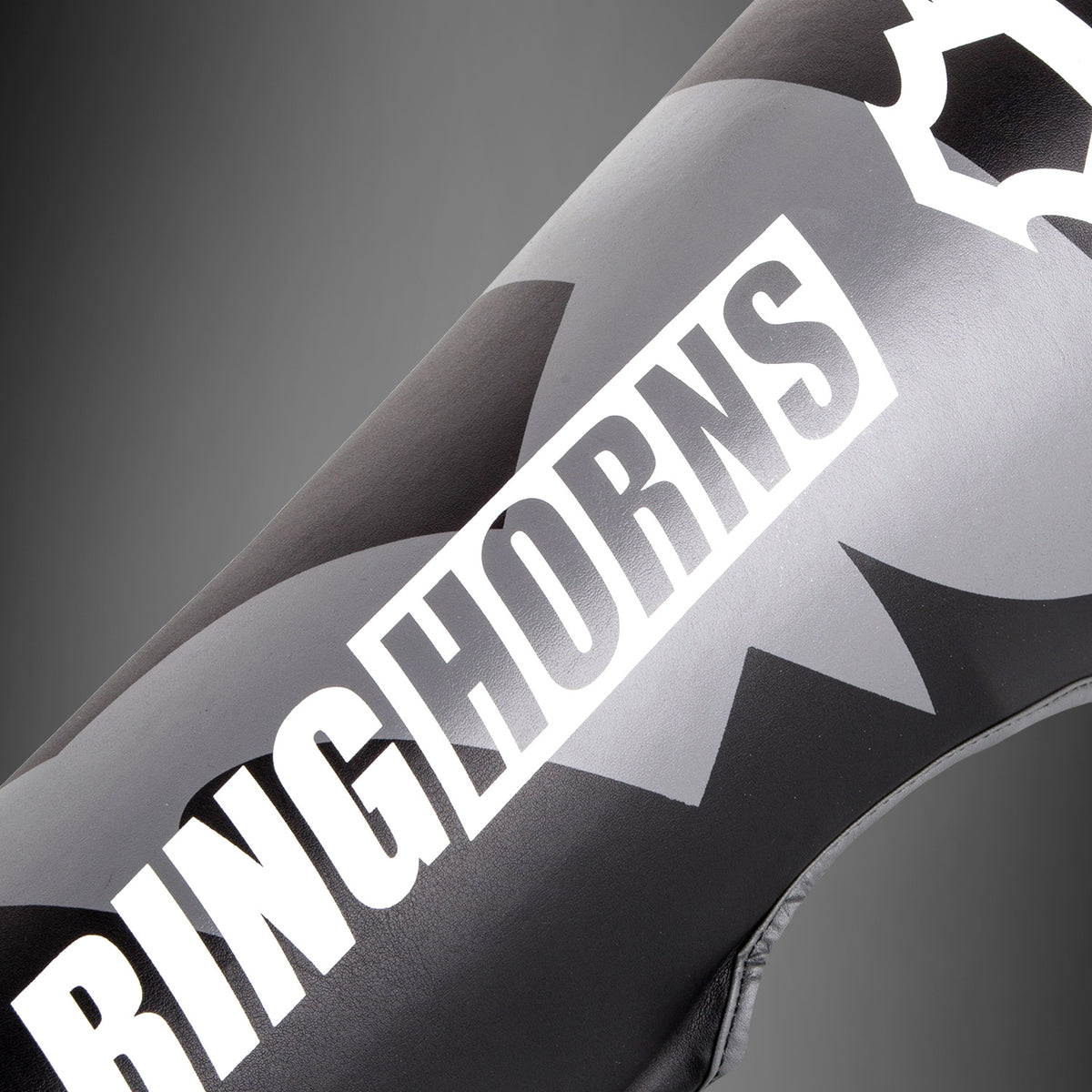Protège-tibias Ringhorns Charger by Venum - Noir - product-type_Protège-tibias