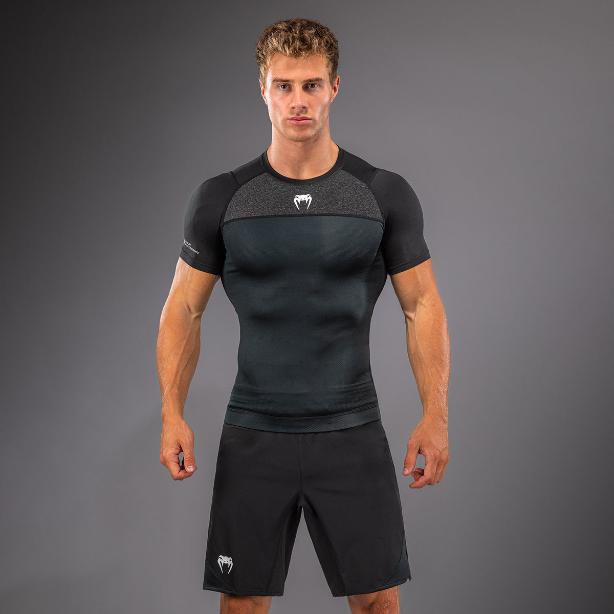 Rashguard manches courtes Venum G-Fit Scale - Noir - product-type_T-Shirts de Compression